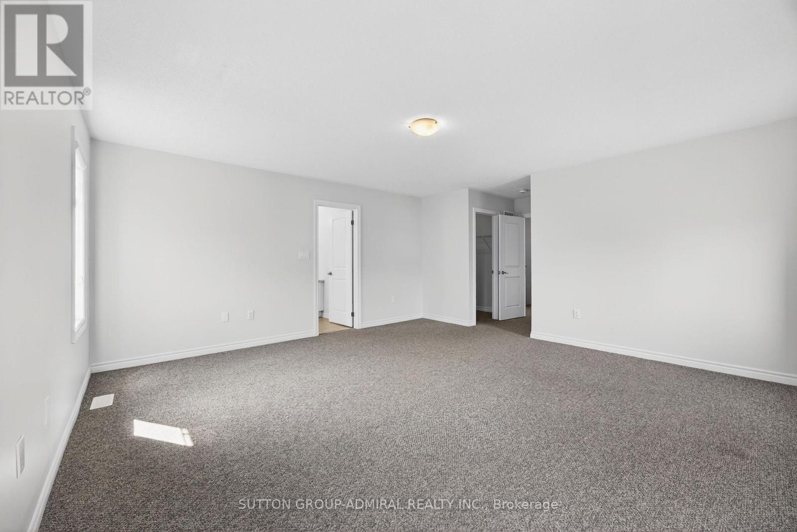 












2237 GRAINGER LOOP

,
Innisfil,




Ontario
L9S0N1

