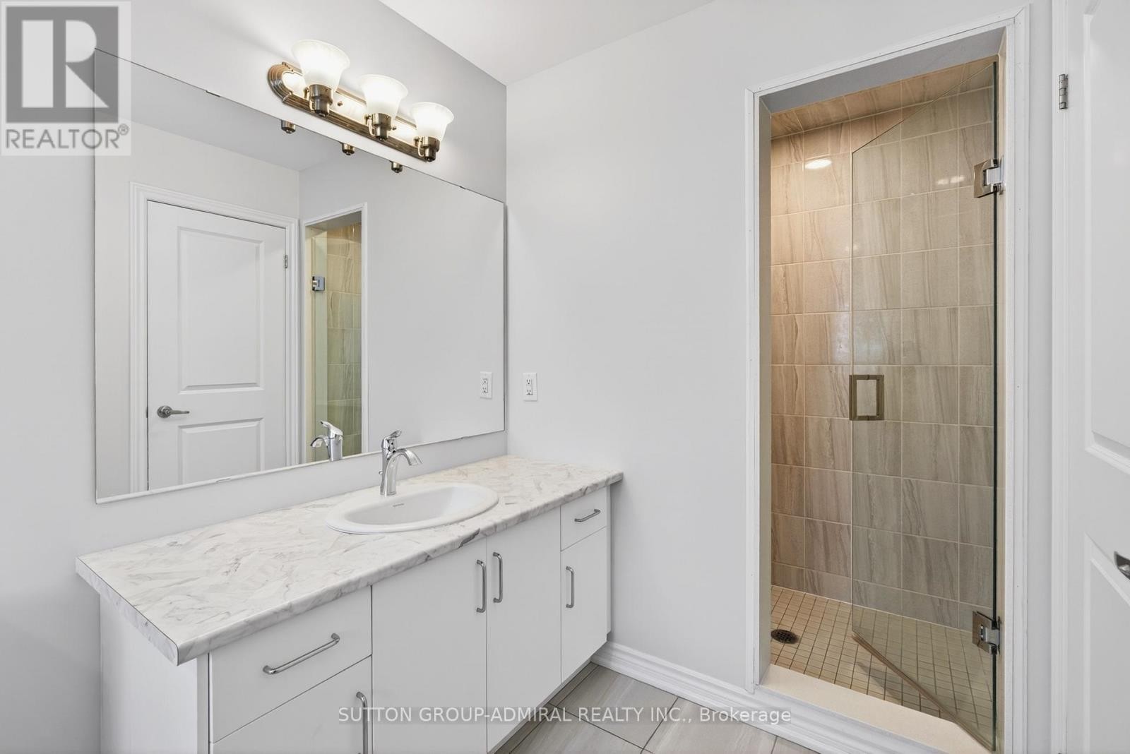 












2237 GRAINGER LOOP

,
Innisfil,




Ontario
L9S0N1

