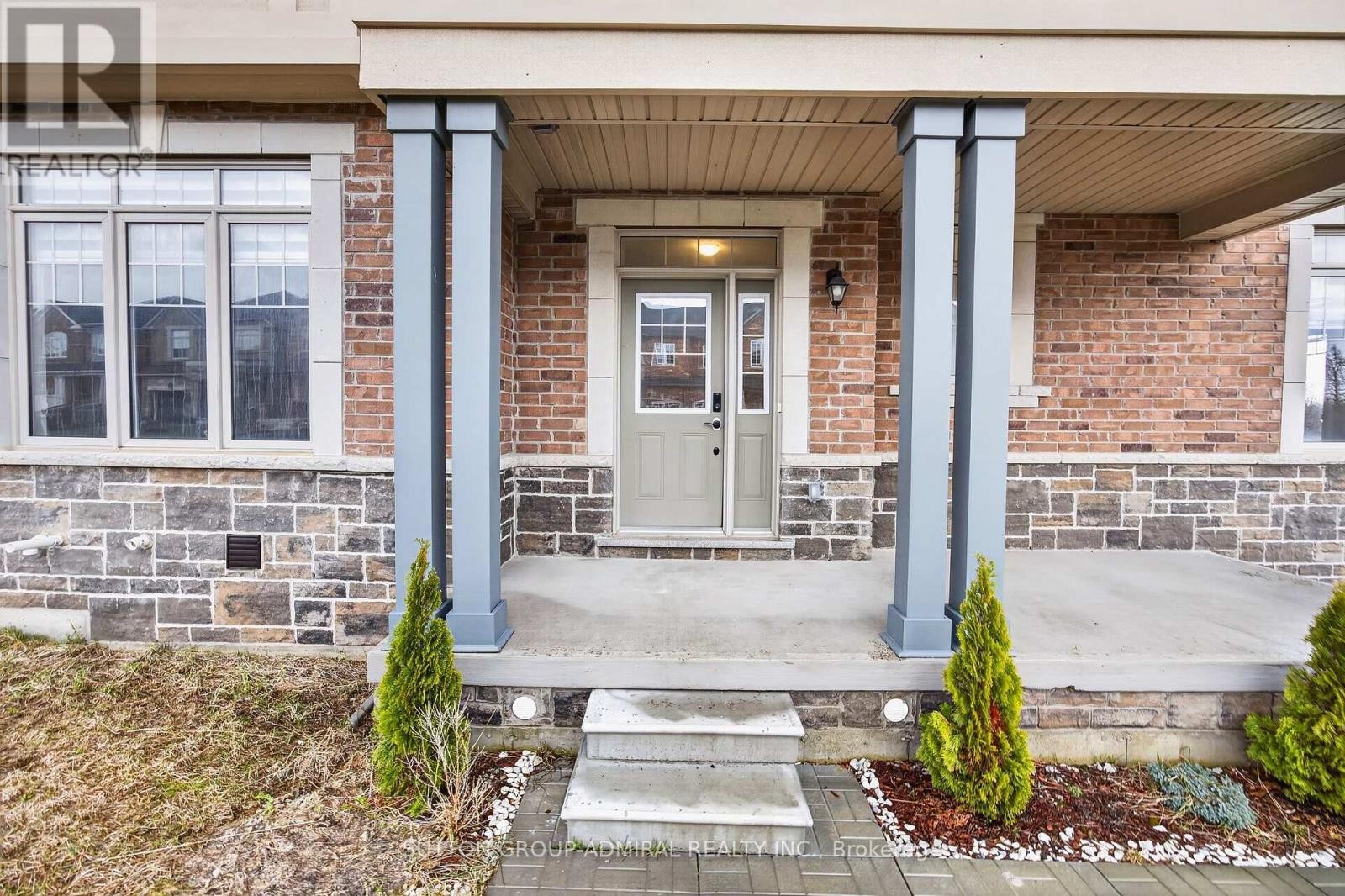 












2237 GRAINGER LOOP

,
Innisfil,




Ontario
L9S0N1

