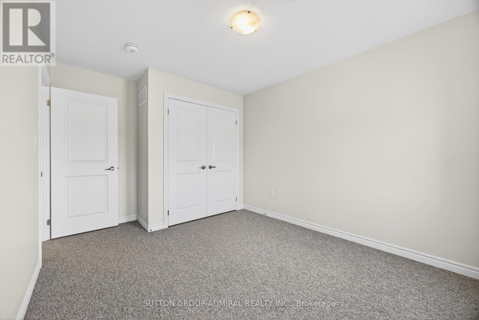 












2237 GRAINGER LOOP

,
Innisfil,




Ontario
L9S0N1

