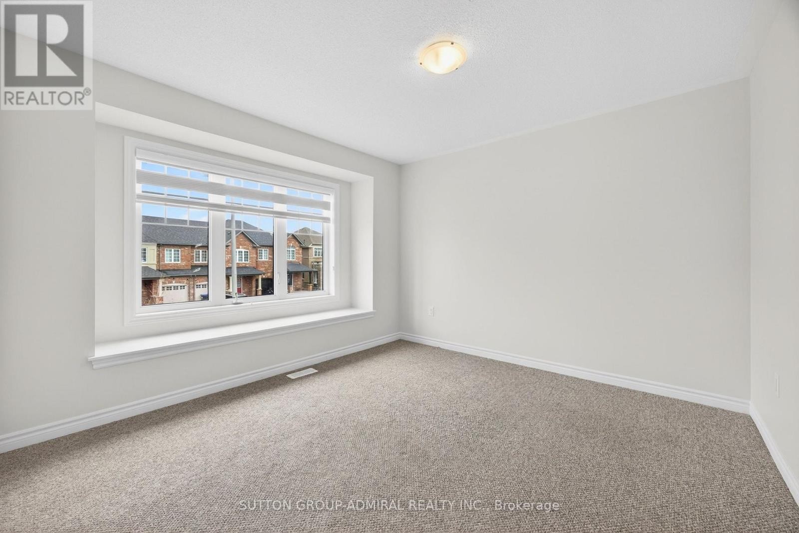 












2237 GRAINGER LOOP

,
Innisfil,




Ontario
L9S0N1

