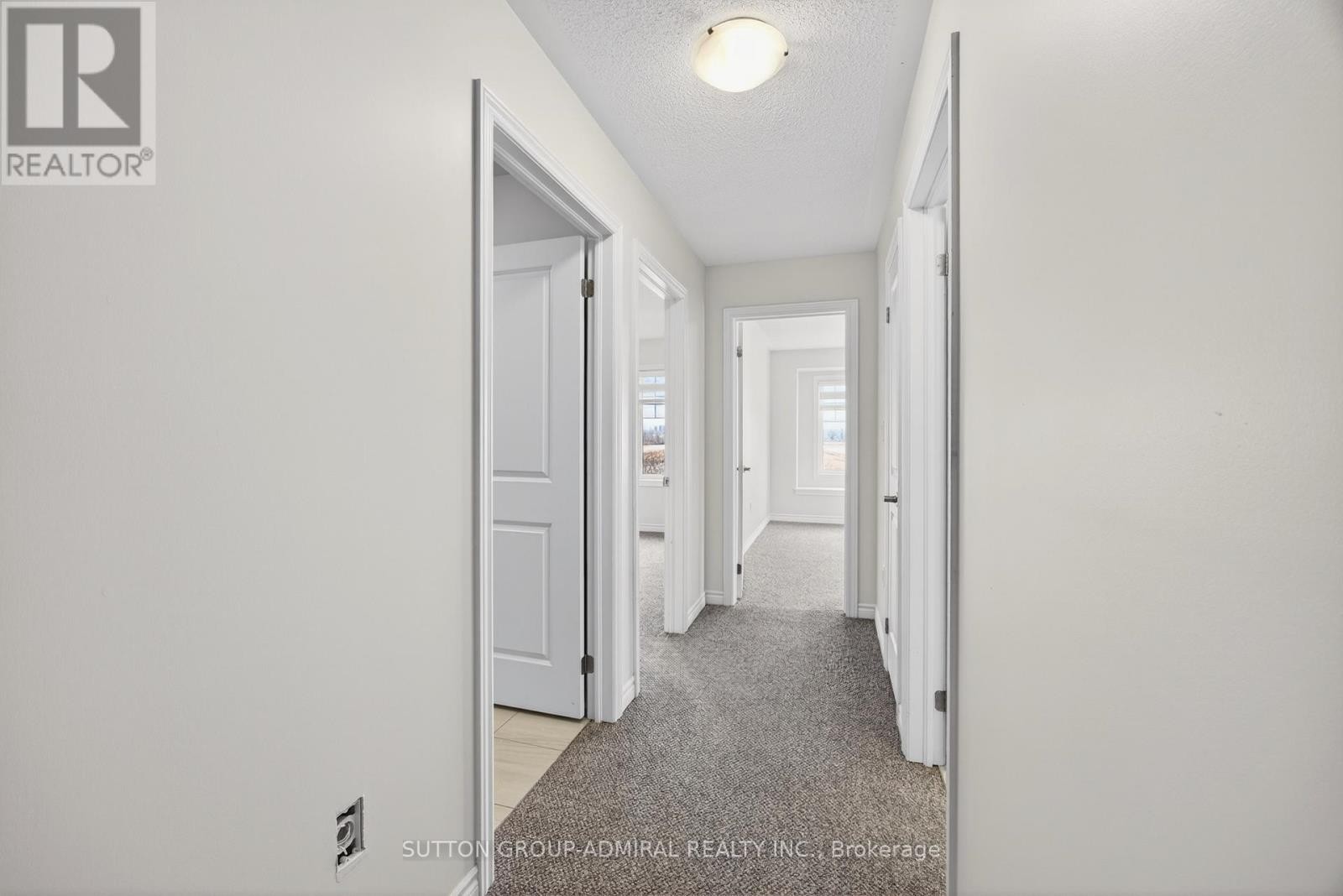 












2237 GRAINGER LOOP

,
Innisfil,




Ontario
L9S0N1

