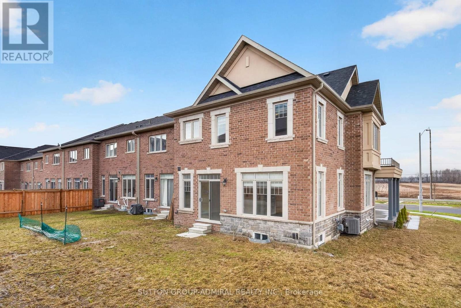 












2237 GRAINGER LOOP

,
Innisfil,




Ontario
L9S0N1

