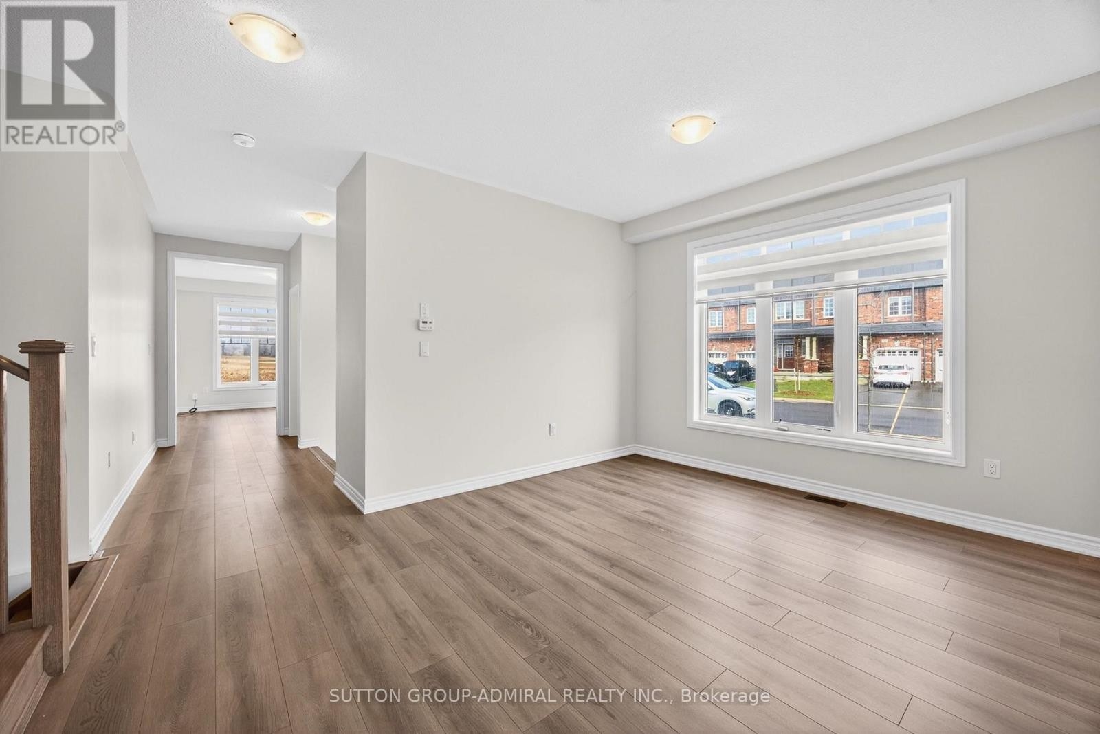 












2237 GRAINGER LOOP

,
Innisfil,




Ontario
L9S0N1


