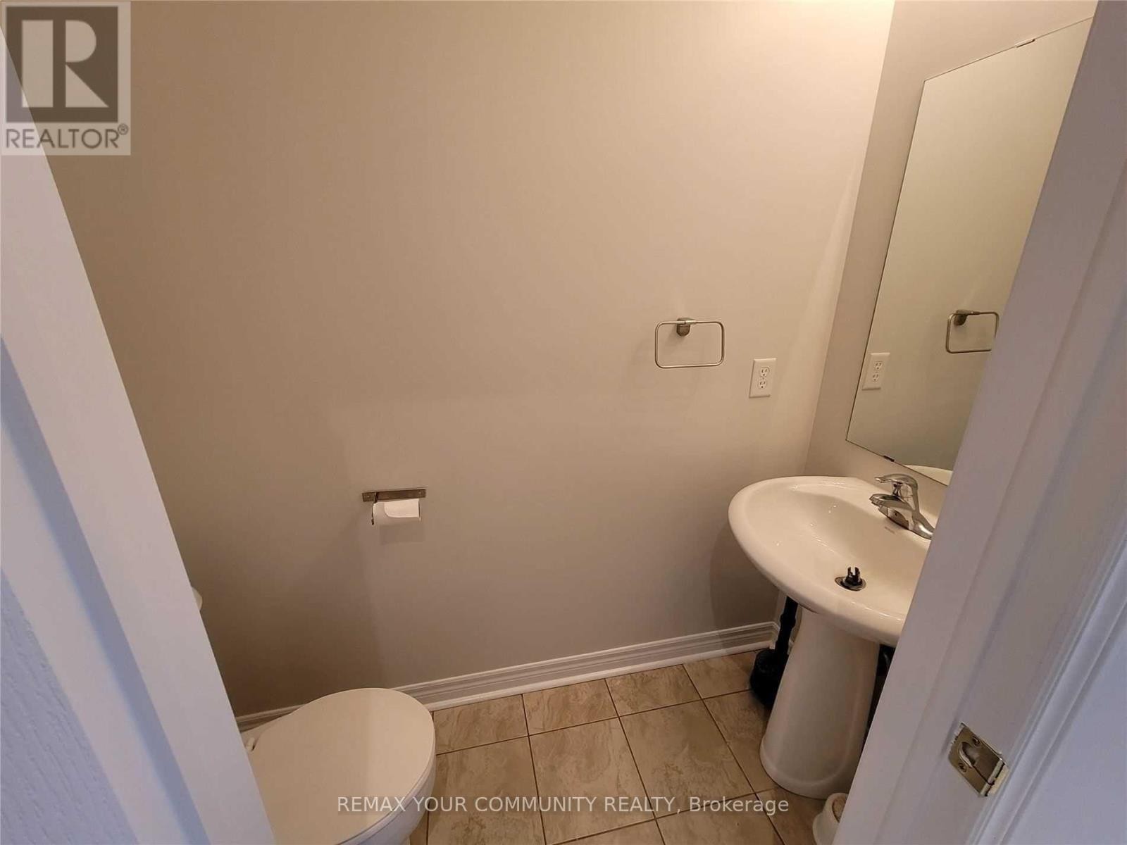 












5 BELLCROFT LANE

,
Markham (Cornell),




Ontario
L6B0N7

