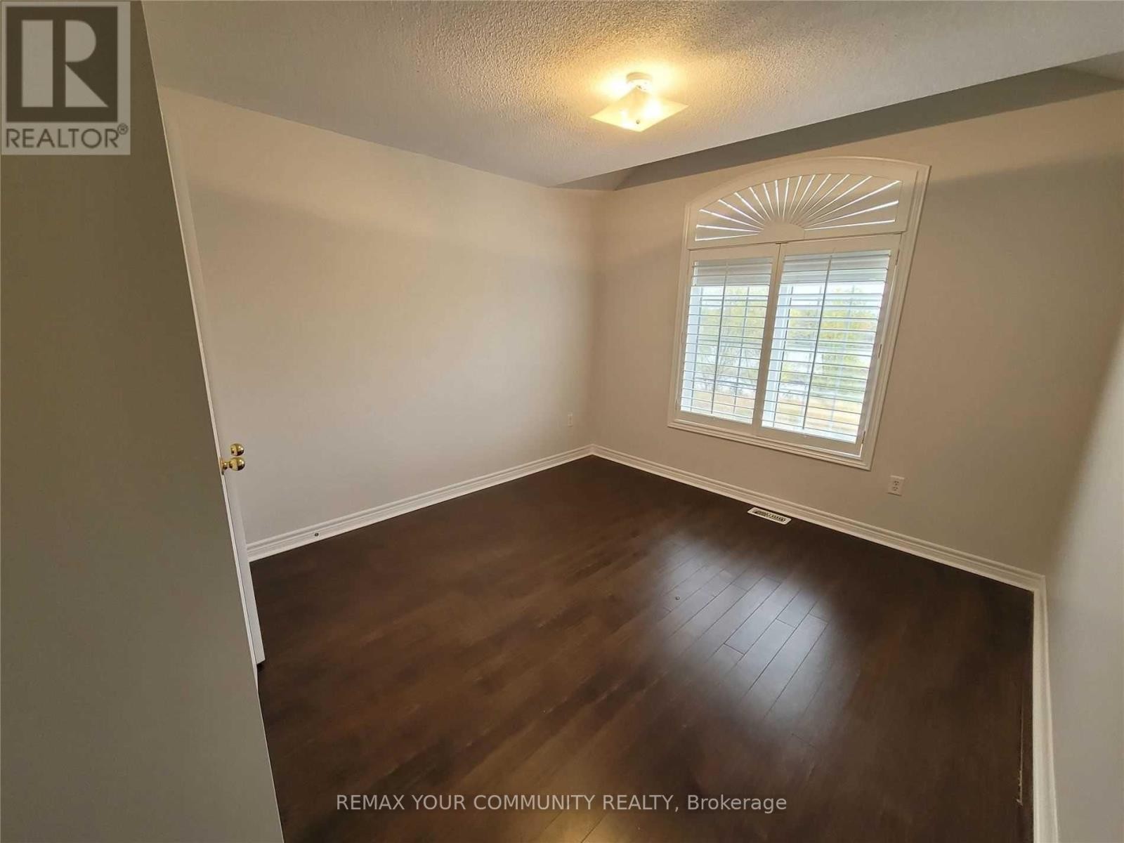 












5 BELLCROFT LANE

,
Markham (Cornell),




Ontario
L6B0N7

