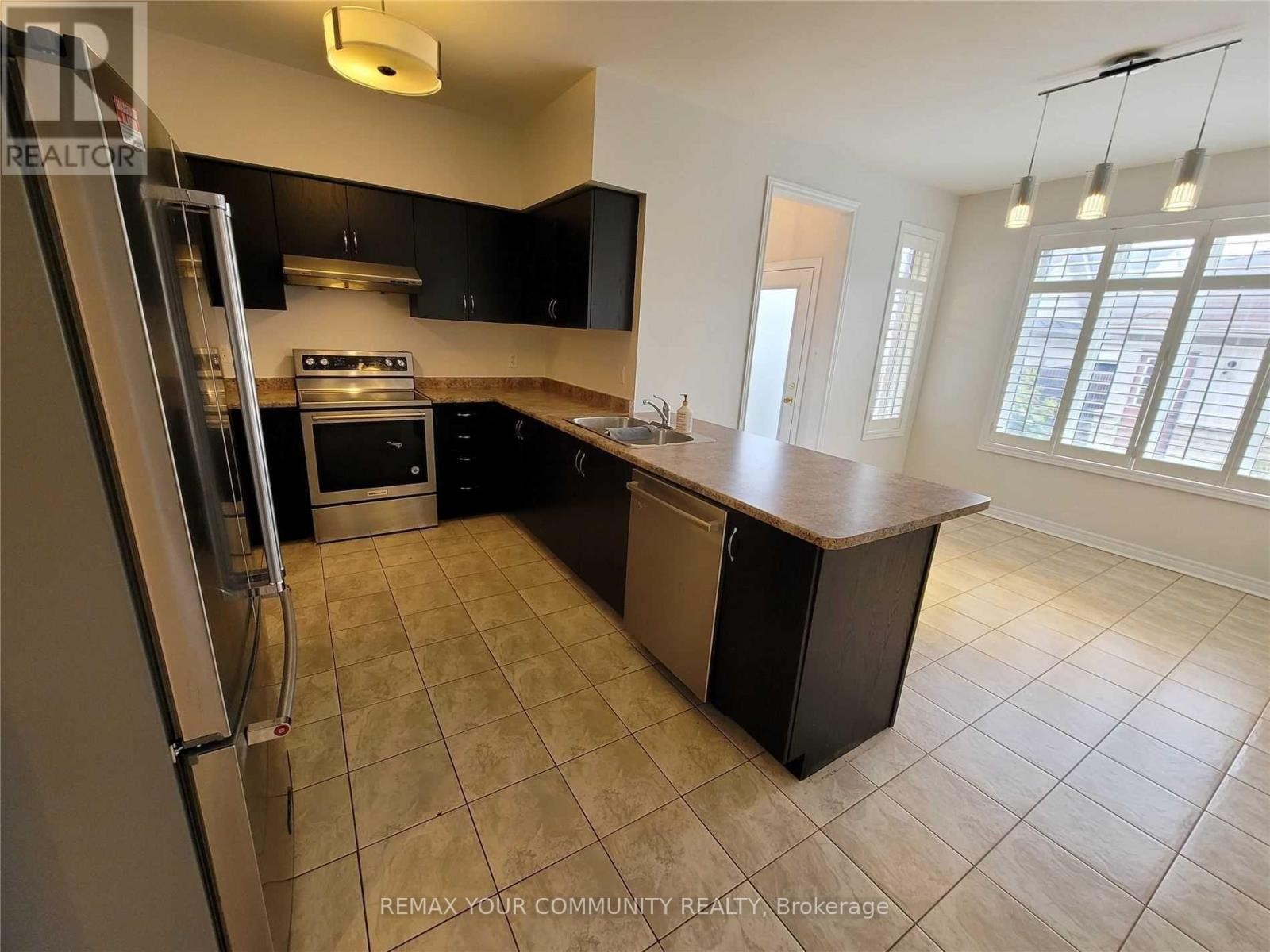 












5 BELLCROFT LANE

,
Markham (Cornell),




Ontario
L6B0N7

