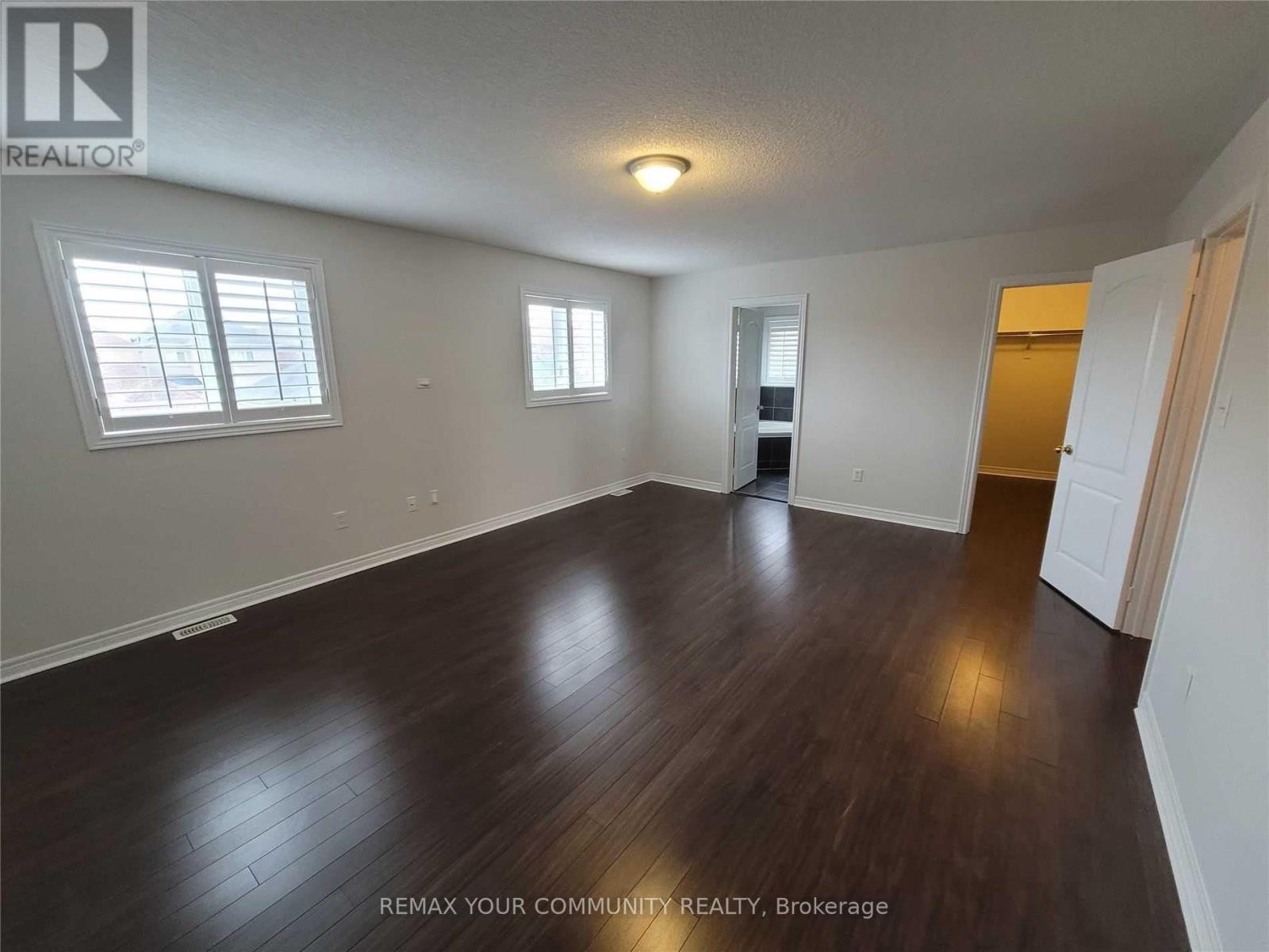 












5 BELLCROFT LANE

,
Markham (Cornell),




Ontario
L6B0N7

