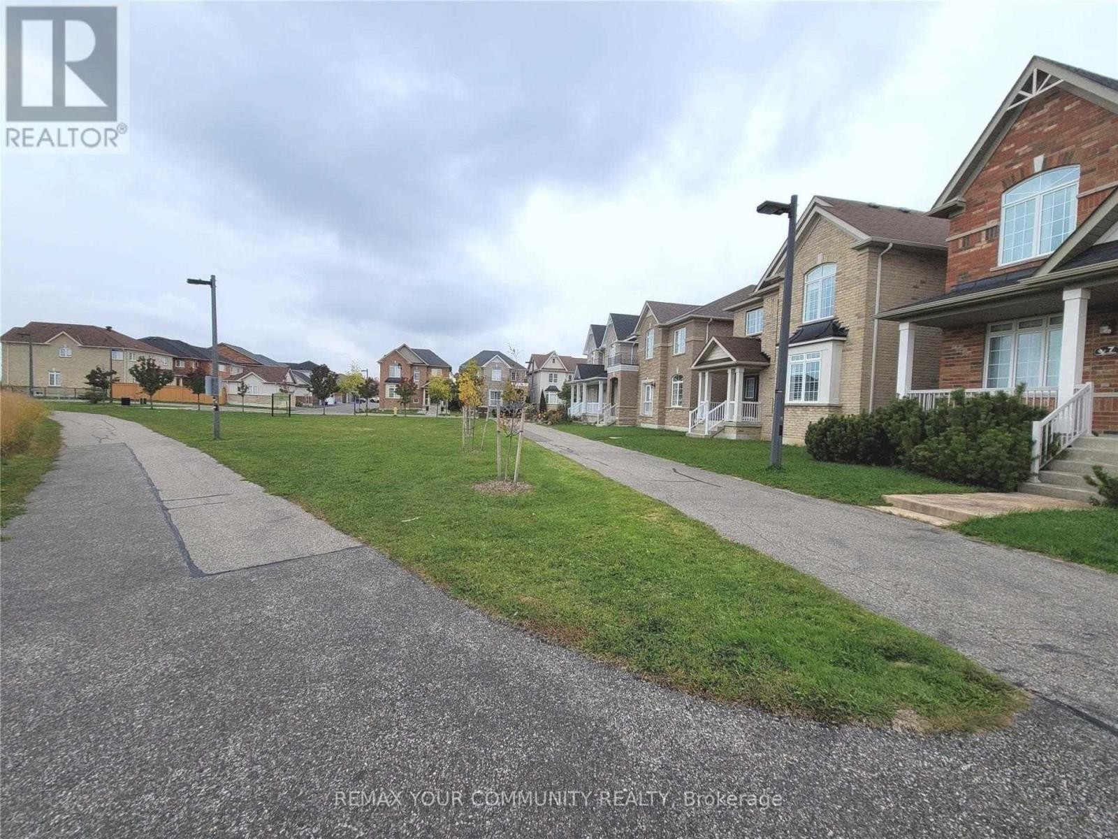 












5 BELLCROFT LANE

,
Markham (Cornell),




Ontario
L6B0N7

