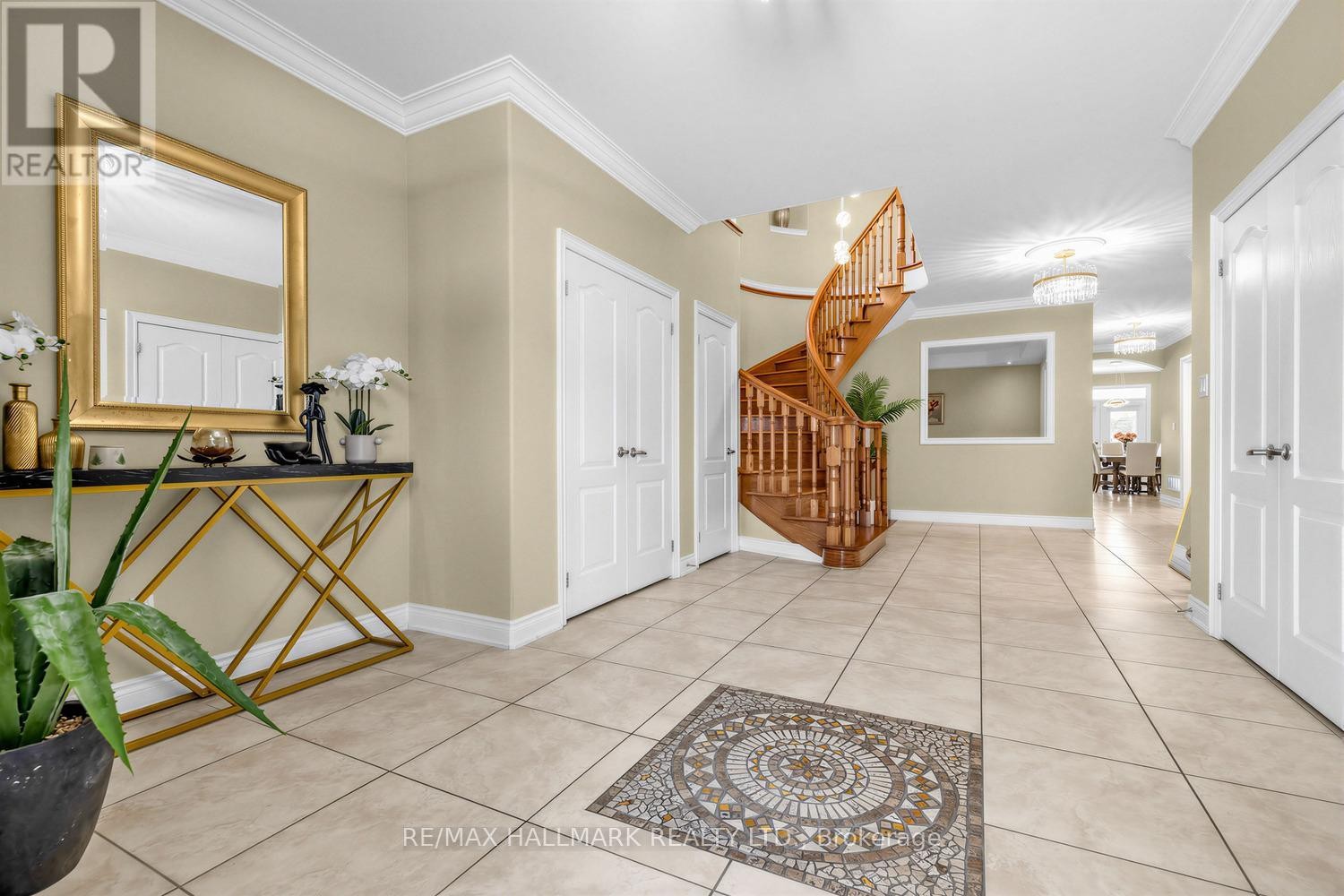 












69 B ELM GROVE AVENUE

,
Richmond Hill (Oak Ridges),




Ontario
L4E2V4

