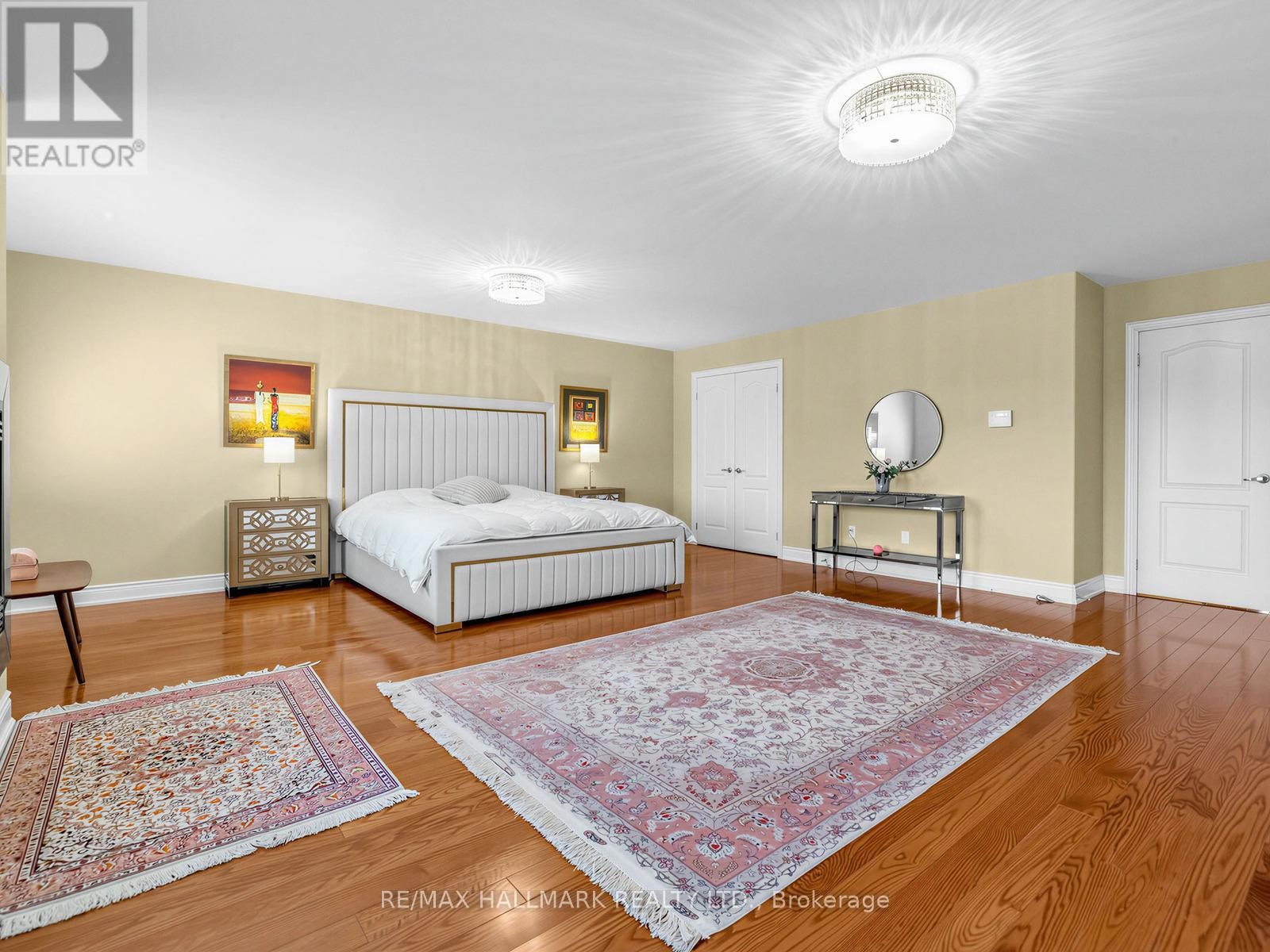 












69 B ELM GROVE AVENUE

,
Richmond Hill (Oak Ridges),




Ontario
L4E2V4

