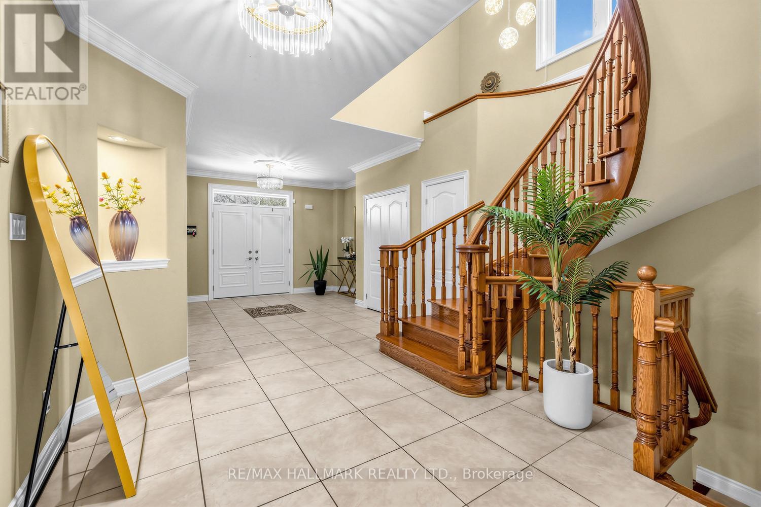 












69 B ELM GROVE AVENUE

,
Richmond Hill (Oak Ridges),




Ontario
L4E2V4

