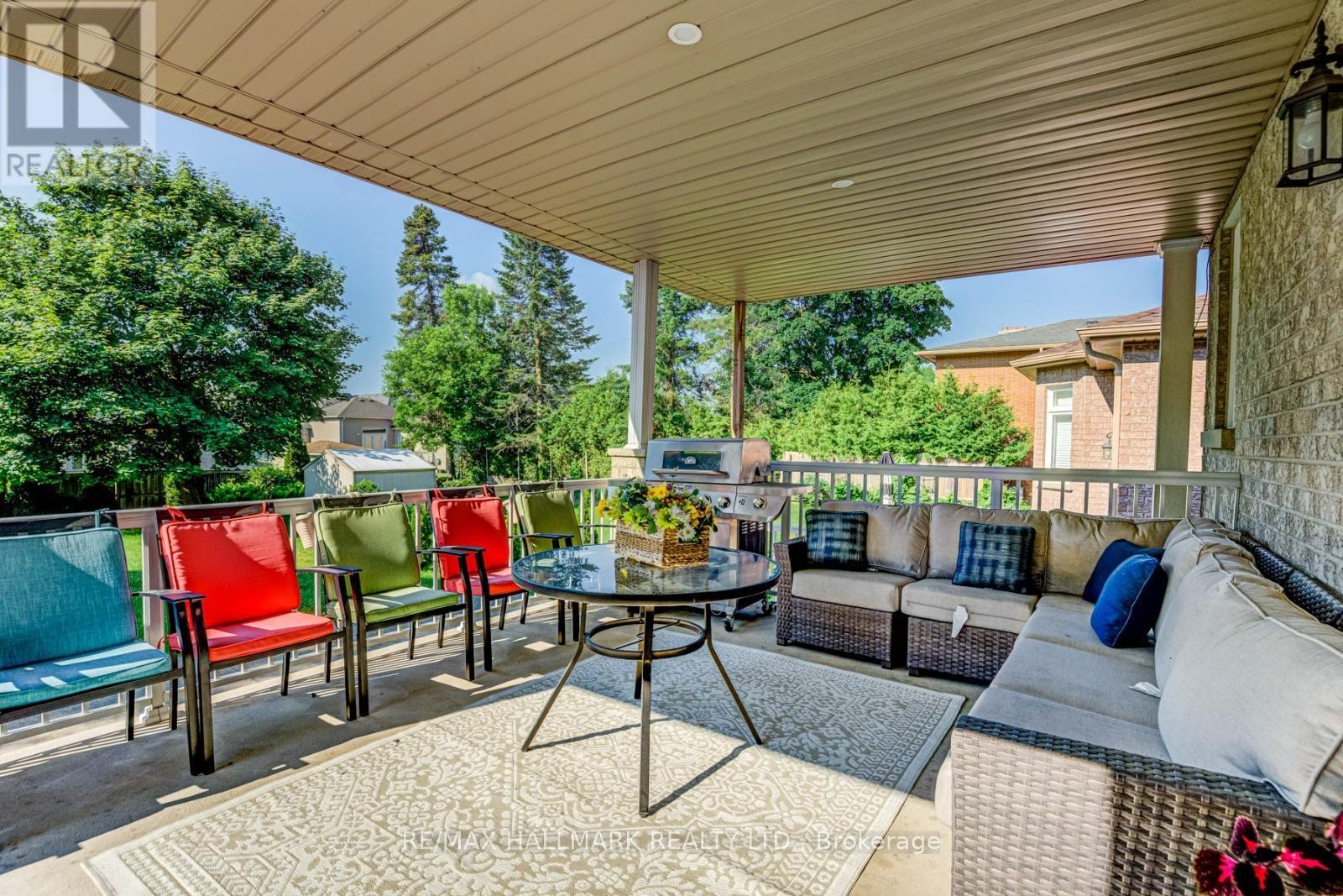 












69 B ELM GROVE AVENUE

,
Richmond Hill (Oak Ridges),




Ontario
L4E2V4

