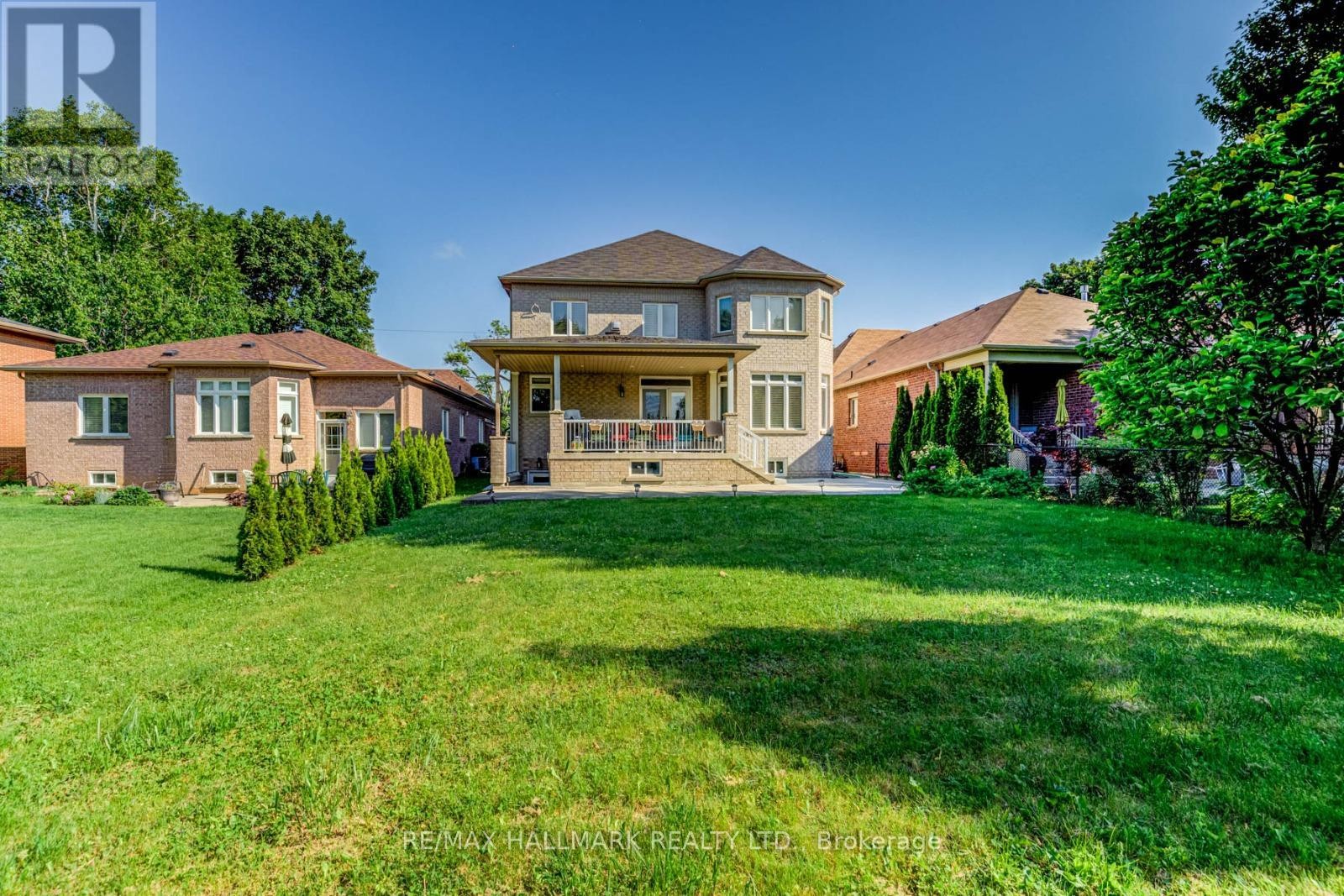 












69 B ELM GROVE AVENUE

,
Richmond Hill (Oak Ridges),




Ontario
L4E2V4

