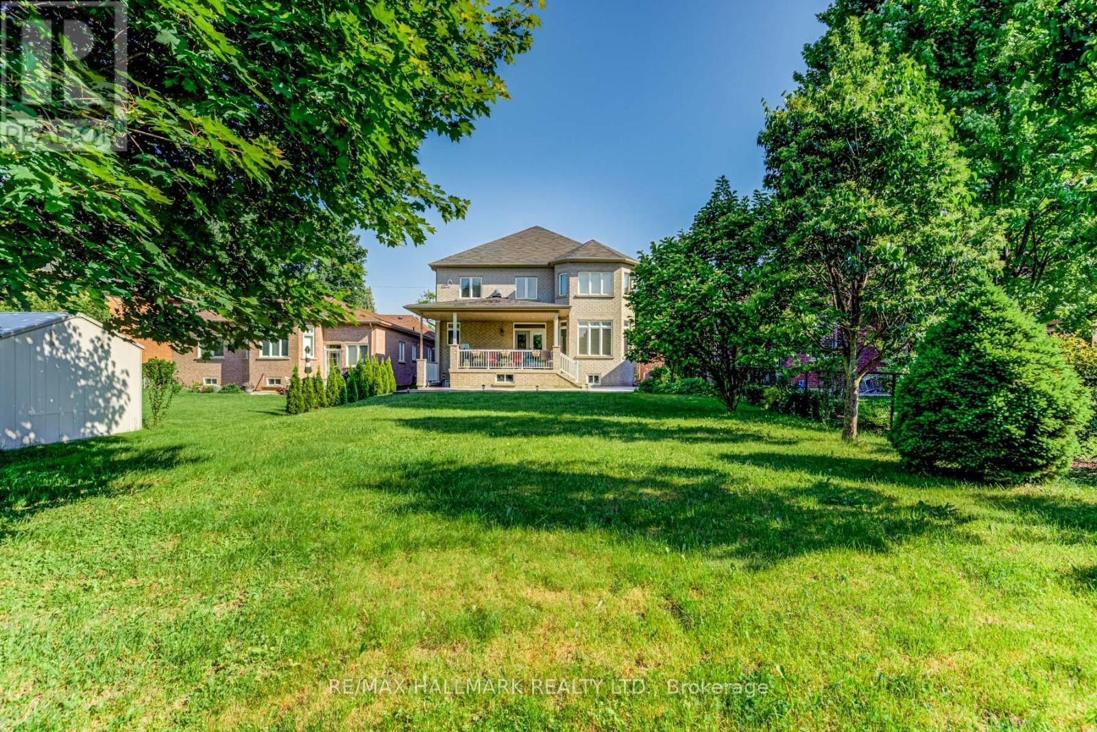 












69 B ELM GROVE AVENUE

,
Richmond Hill (Oak Ridges),




Ontario
L4E2V4

