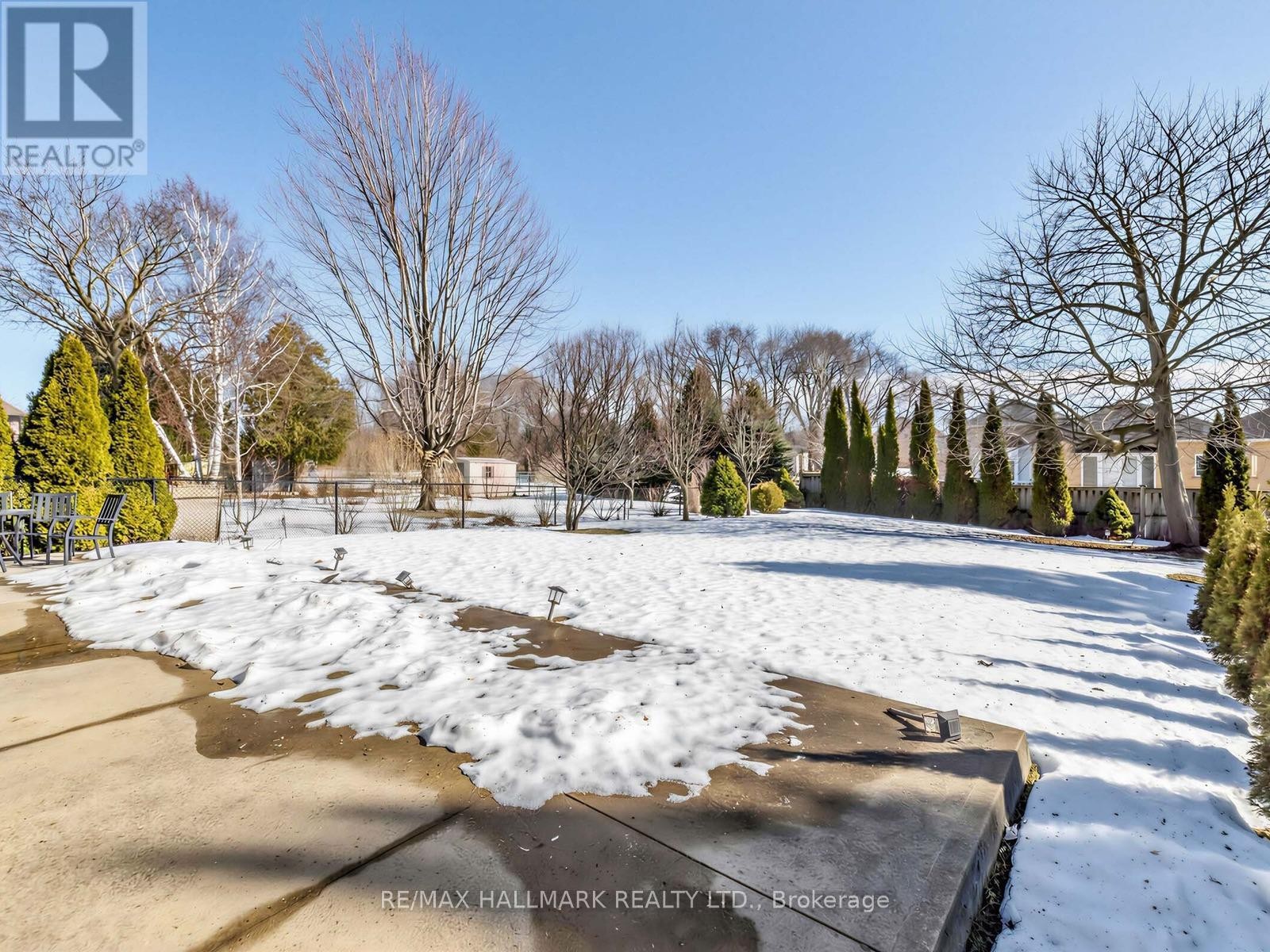 












69 B ELM GROVE AVENUE

,
Richmond Hill (Oak Ridges),




Ontario
L4E2V4

