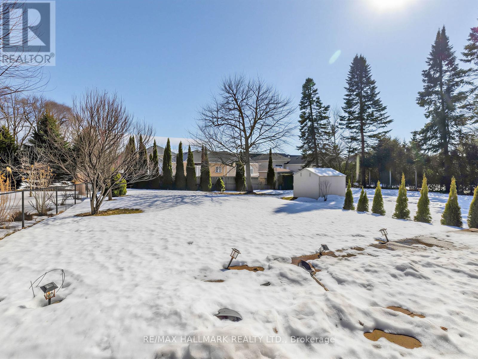 












69 B ELM GROVE AVENUE

,
Richmond Hill (Oak Ridges),




Ontario
L4E2V4


