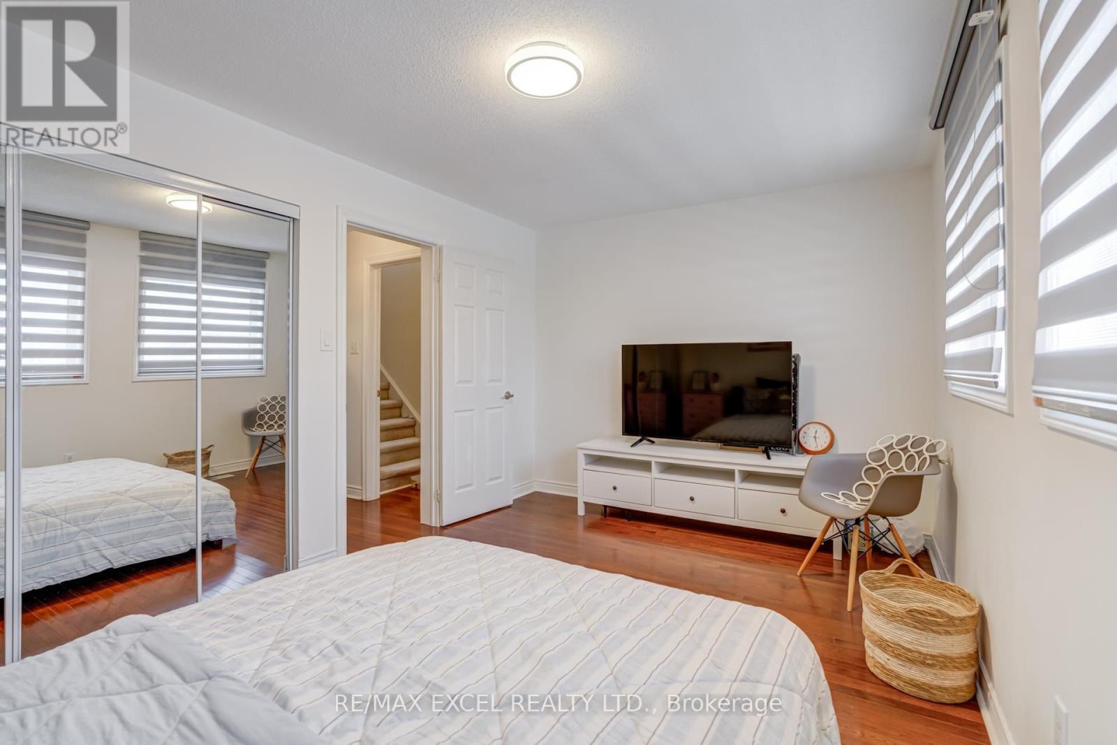 












37 - 18 CLARK AVENUE W

,
Vaughan (Crestwood-Springfarm-Yorkhill),




Ontario
L4J8H1

