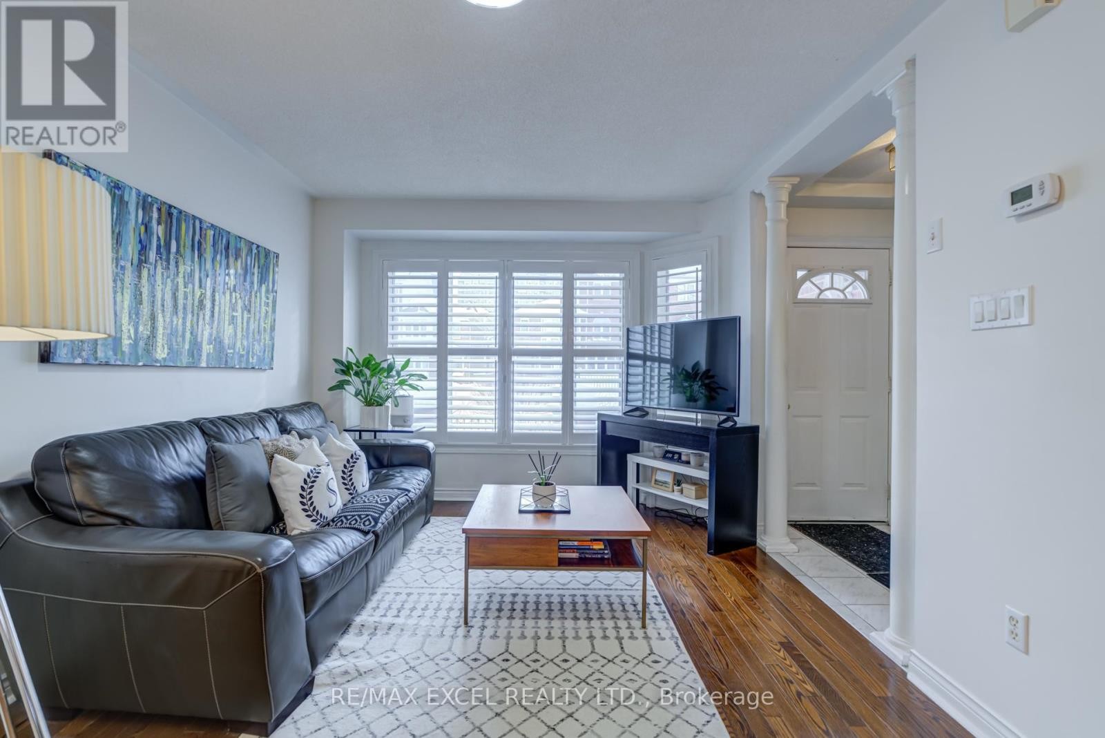 












37 - 18 CLARK AVENUE W

,
Vaughan (Crestwood-Springfarm-Yorkhill),




Ontario
L4J8H1

