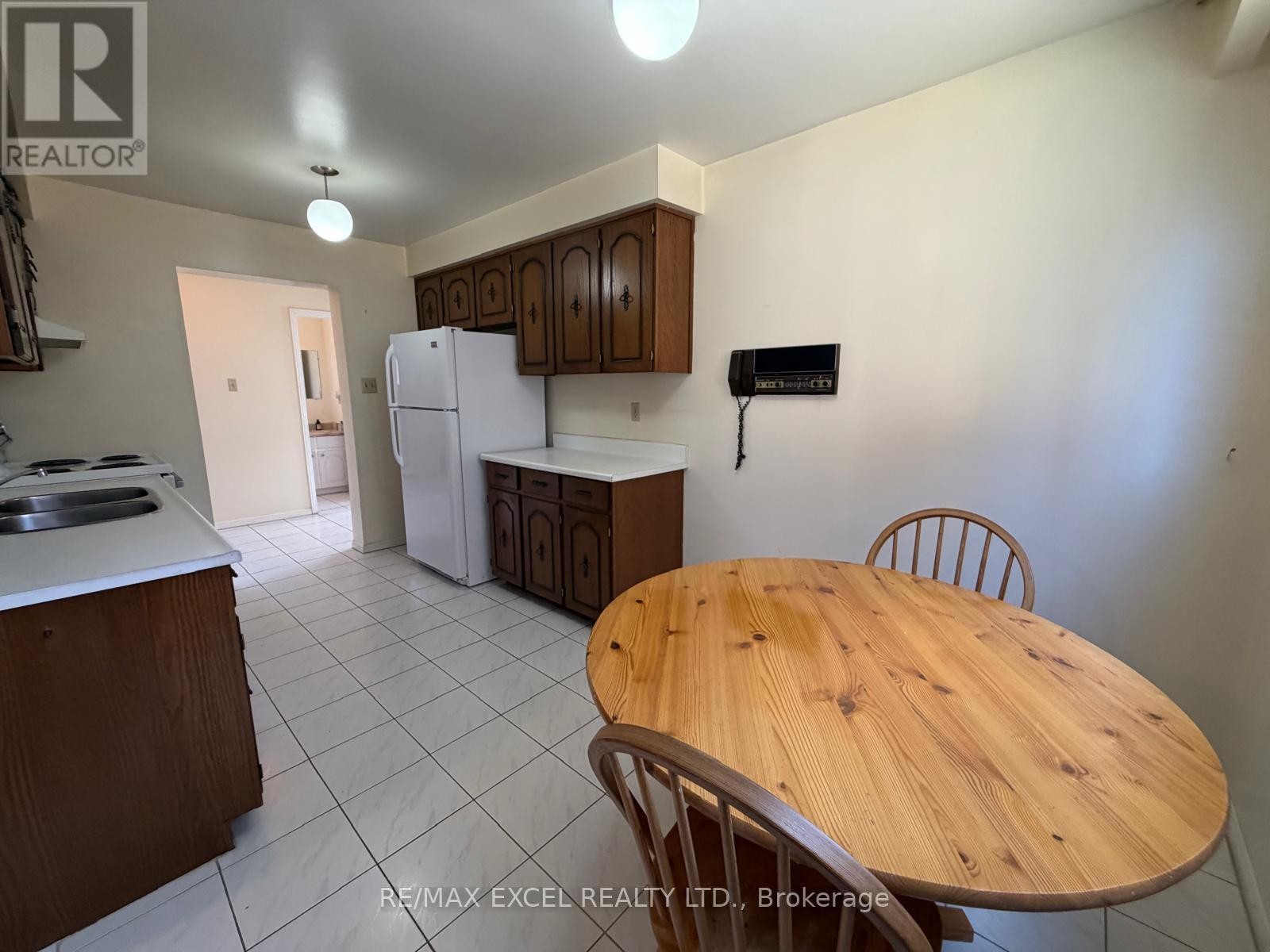 












94 PEPPERELL CRESCENT

,
Markham (Milliken Mills West),




Ontario
L3R3G8

