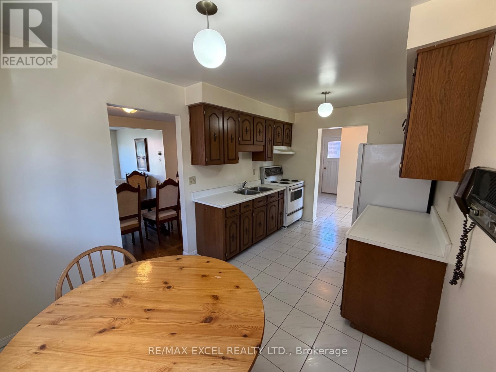 












94 PEPPERELL CRESCENT

,
Markham (Milliken Mills West),




Ontario
L3R3G8

