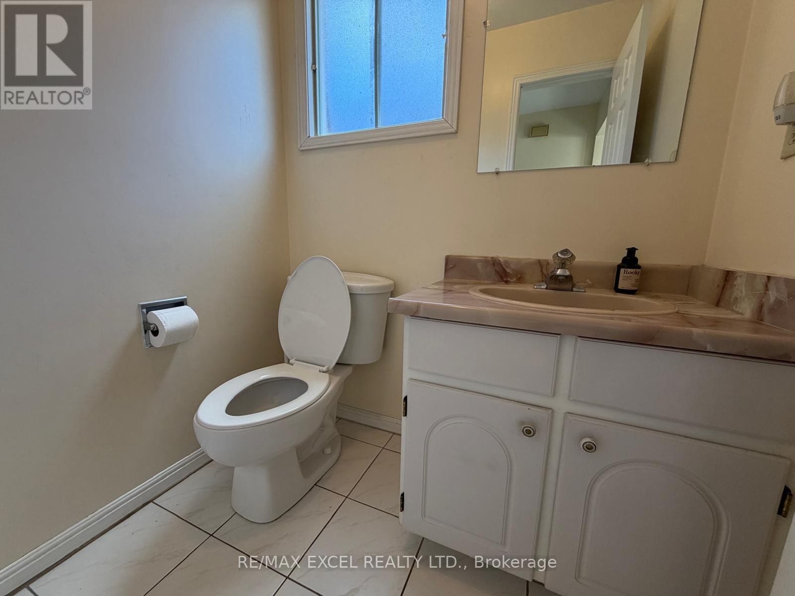 












94 PEPPERELL CRESCENT

,
Markham (Milliken Mills West),




Ontario
L3R3G8

