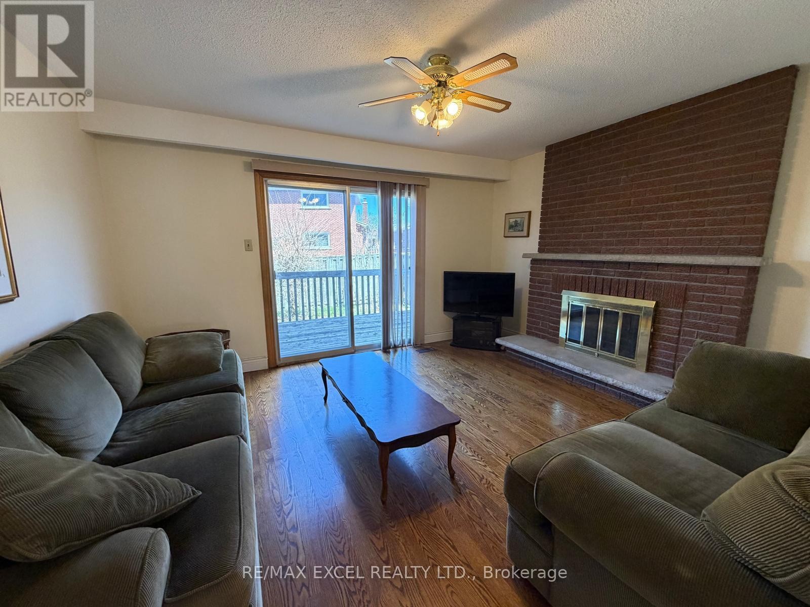 












94 PEPPERELL CRESCENT

,
Markham (Milliken Mills West),




Ontario
L3R3G8

