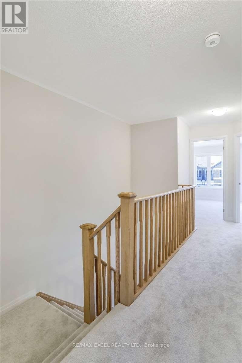 












40 SISSONS WAY

,
Markham (Cedar Grove),




Ontario
L6B0S1

