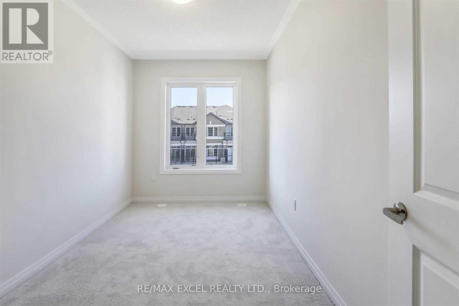












40 SISSONS WAY

,
Markham (Cedar Grove),




Ontario
L6B0S1

