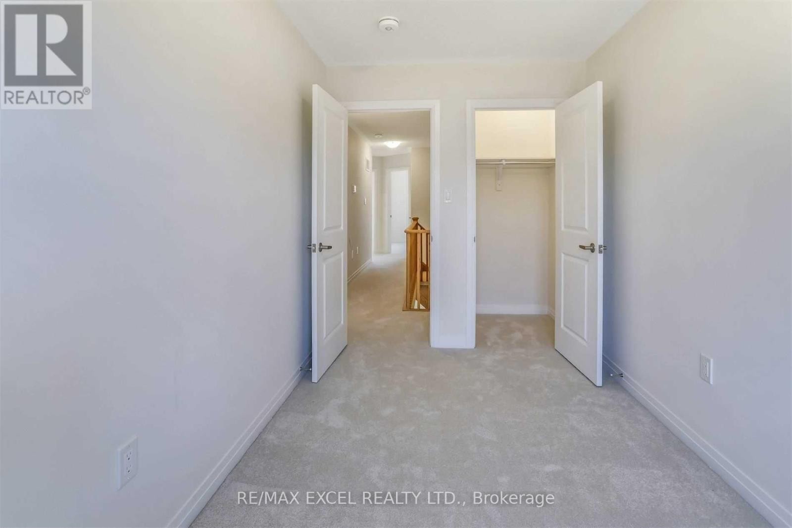 












40 SISSONS WAY

,
Markham (Cedar Grove),




Ontario
L6B0S1

