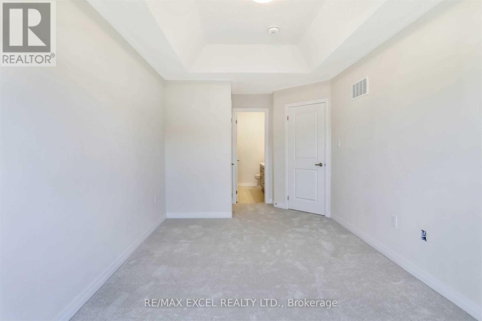 












40 SISSONS WAY

,
Markham (Cedar Grove),




Ontario
L6B0S1

