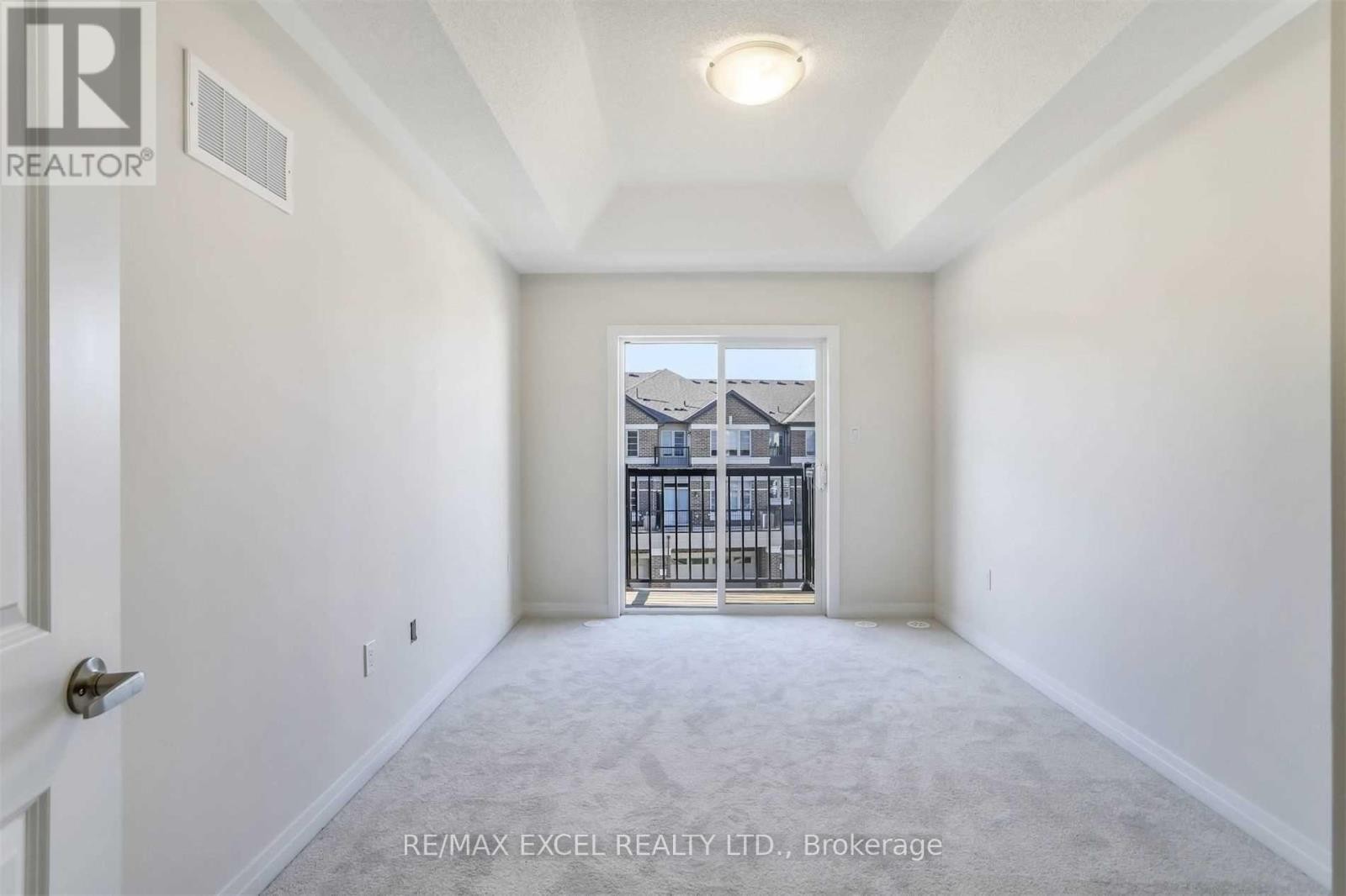 












40 SISSONS WAY

,
Markham (Cedar Grove),




Ontario
L6B0S1


