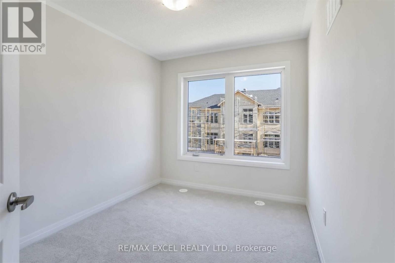 












40 SISSONS WAY

,
Markham (Cedar Grove),




Ontario
L6B0S1

