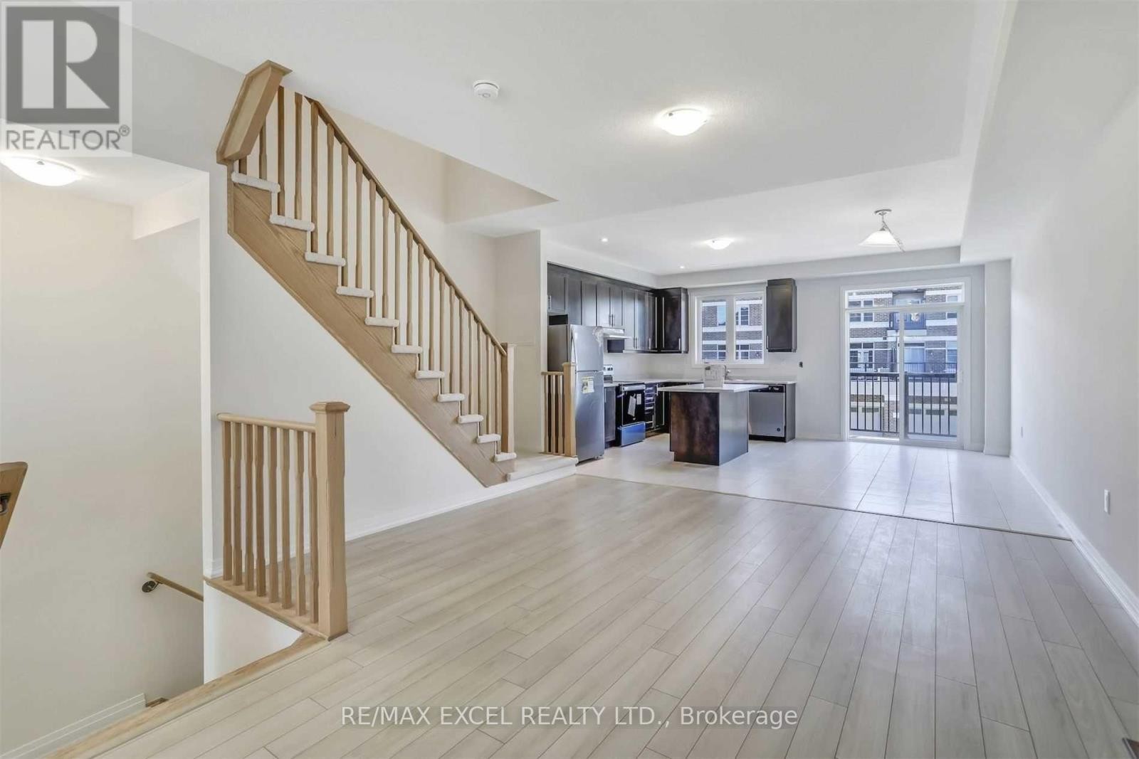 












40 SISSONS WAY

,
Markham (Cedar Grove),




Ontario
L6B0S1

