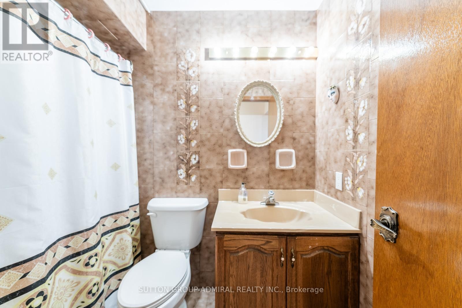 












48 WELDRICK ROAD W

,
Richmond Hill (North Richvale),




Ontario
L4C3T8

