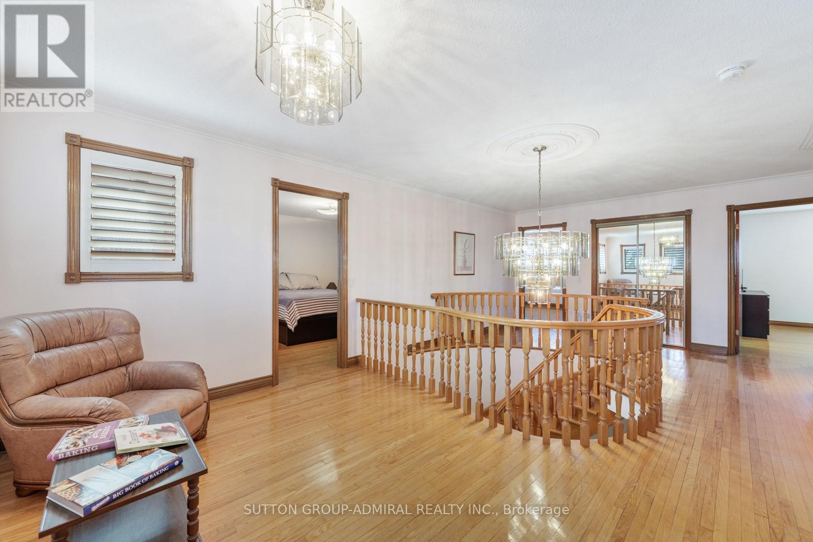 












48 WELDRICK ROAD W

,
Richmond Hill (North Richvale),




Ontario
L4C3T8

