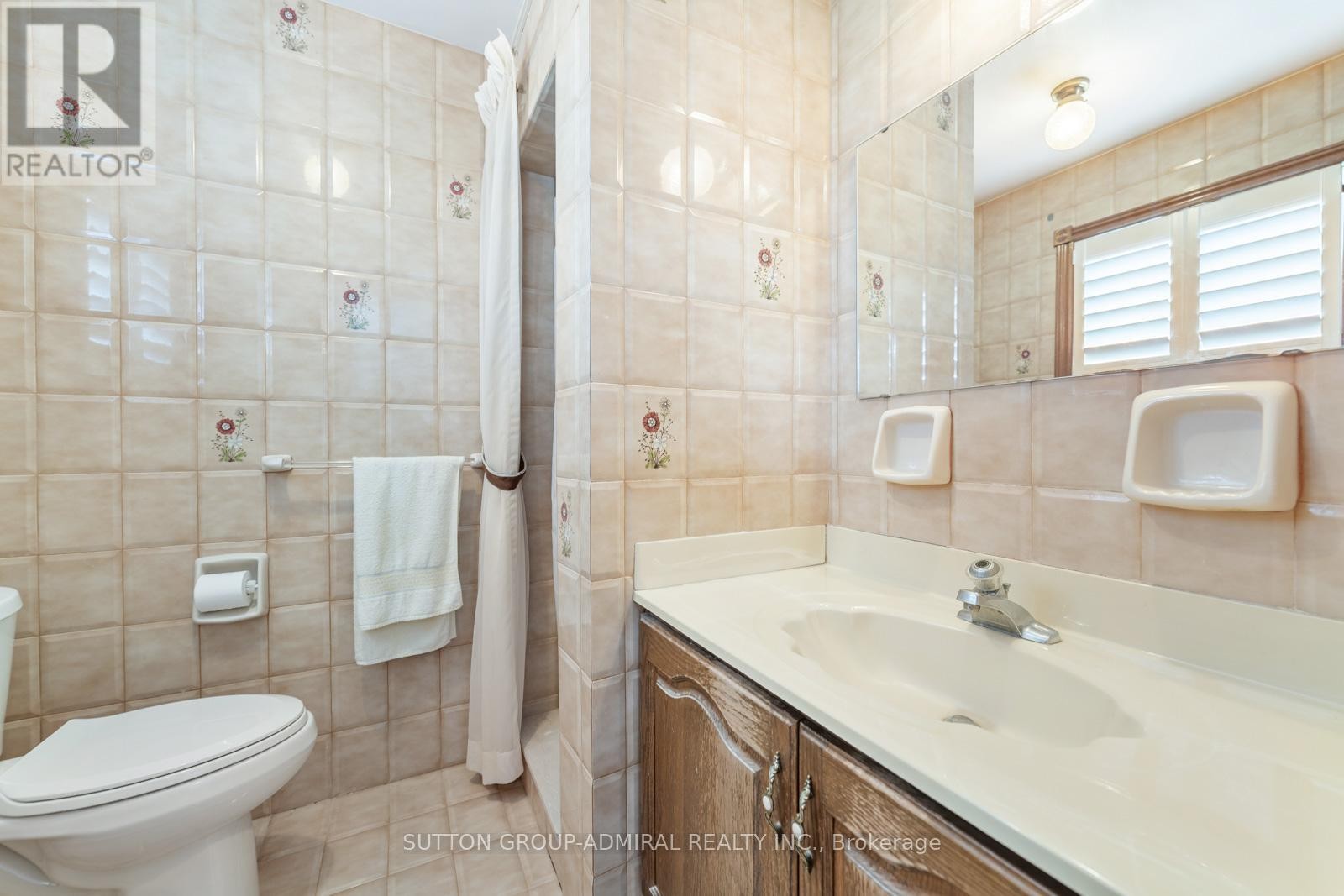 












48 WELDRICK ROAD W

,
Richmond Hill (North Richvale),




Ontario
L4C3T8

