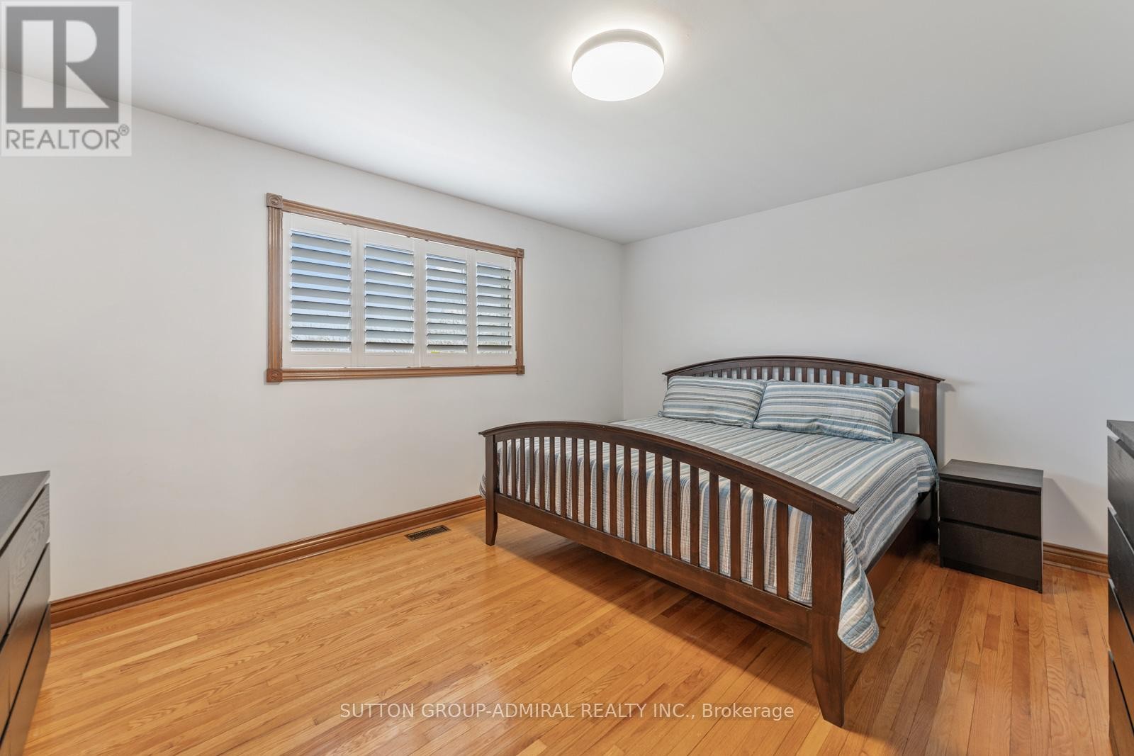 












48 WELDRICK ROAD W

,
Richmond Hill (North Richvale),




Ontario
L4C3T8

