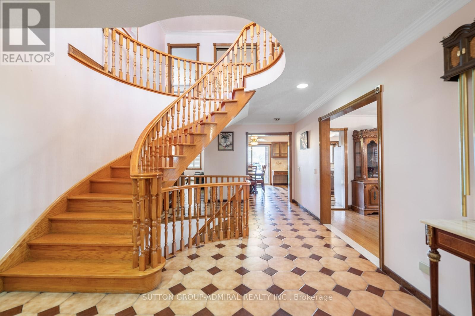 












48 WELDRICK ROAD W

,
Richmond Hill (North Richvale),




Ontario
L4C3T8

