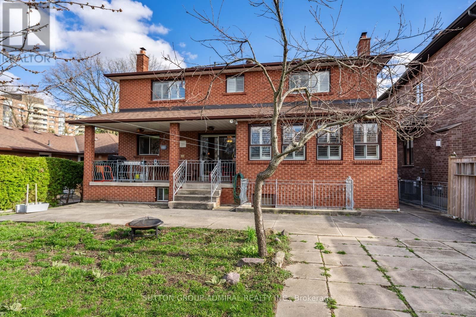 












48 WELDRICK ROAD W

,
Richmond Hill (North Richvale),




Ontario
L4C3T8

