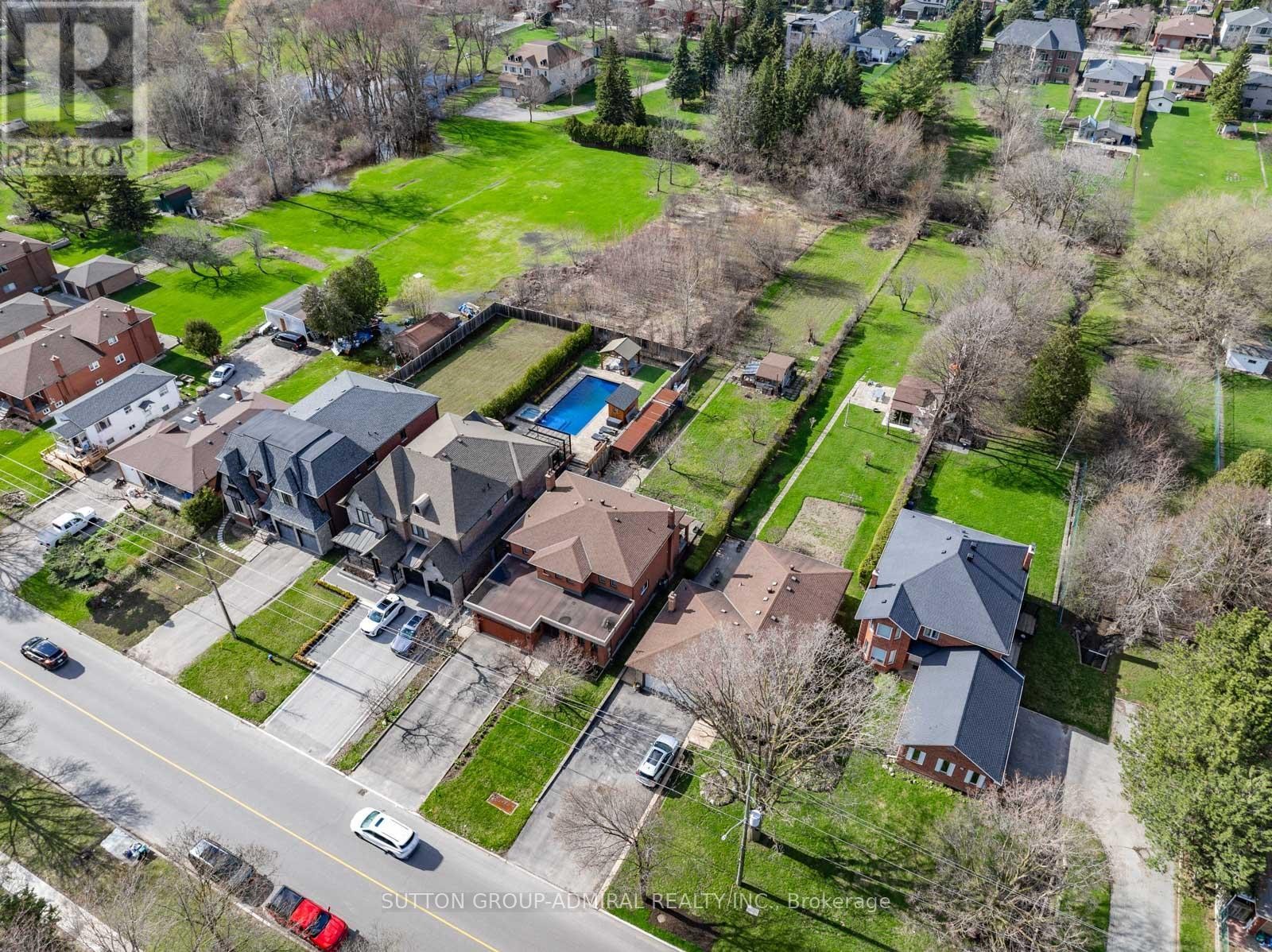 












48 WELDRICK ROAD W

,
Richmond Hill (North Richvale),




Ontario
L4C3T8

