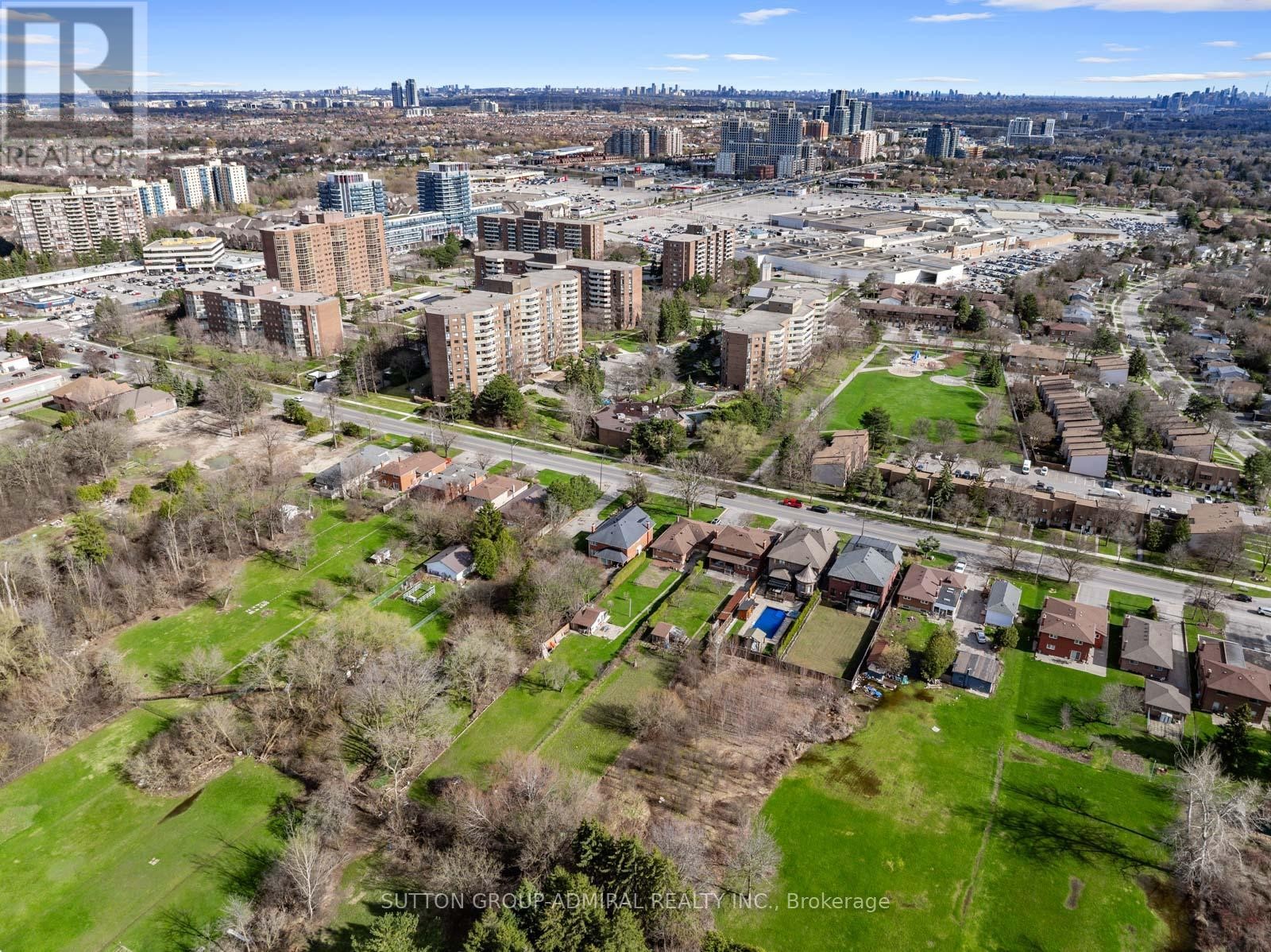 












48 WELDRICK ROAD W

,
Richmond Hill (North Richvale),




Ontario
L4C3T8

