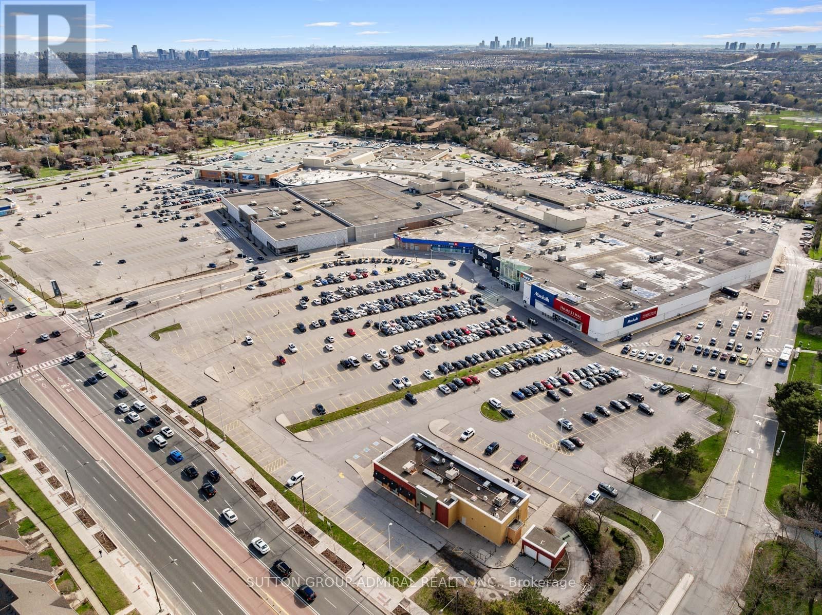 












48 WELDRICK ROAD W

,
Richmond Hill (North Richvale),




Ontario
L4C3T8

