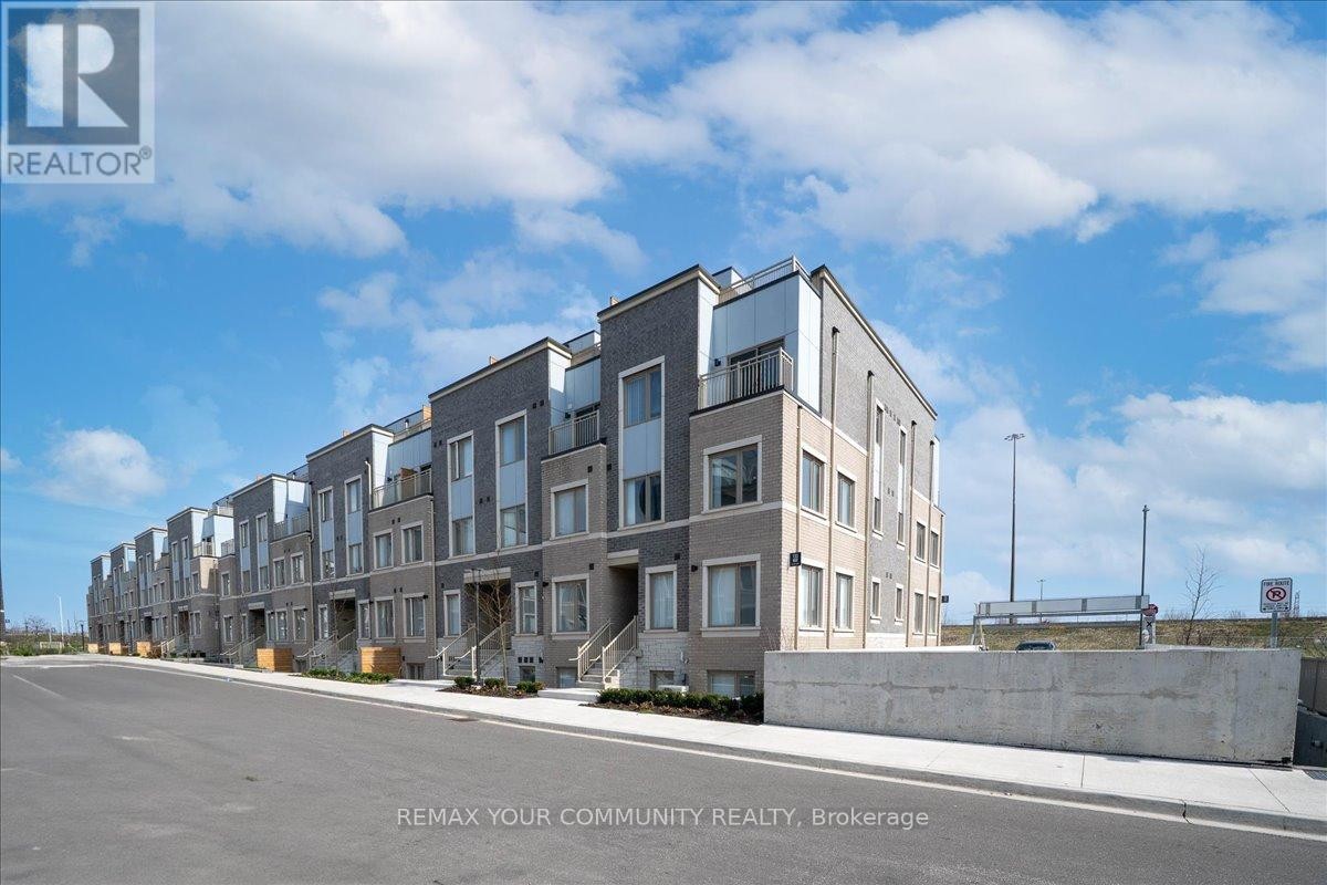 












311 - 130 HONEYCRISP CRESCENT

,
Vaughan (Vaughan Corporate Centre),




Ontario
L4K0N7

