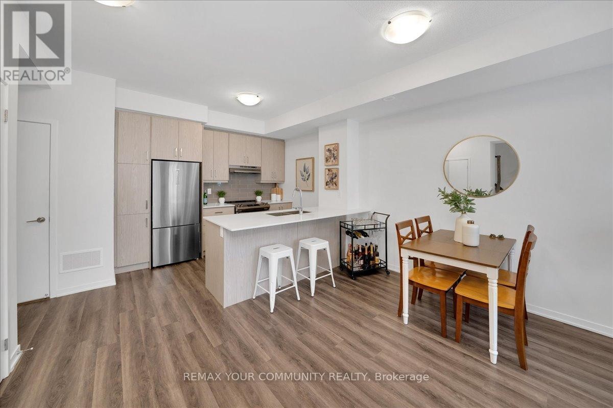 












311 - 130 HONEYCRISP CRESCENT

,
Vaughan (Vaughan Corporate Centre),




Ontario
L4K0N7

