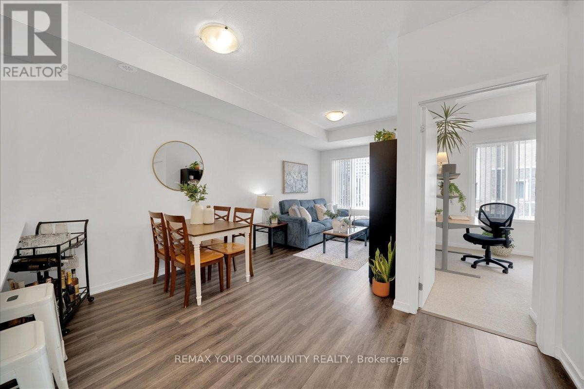 












311 - 130 HONEYCRISP CRESCENT

,
Vaughan (Vaughan Corporate Centre),




Ontario
L4K0N7


