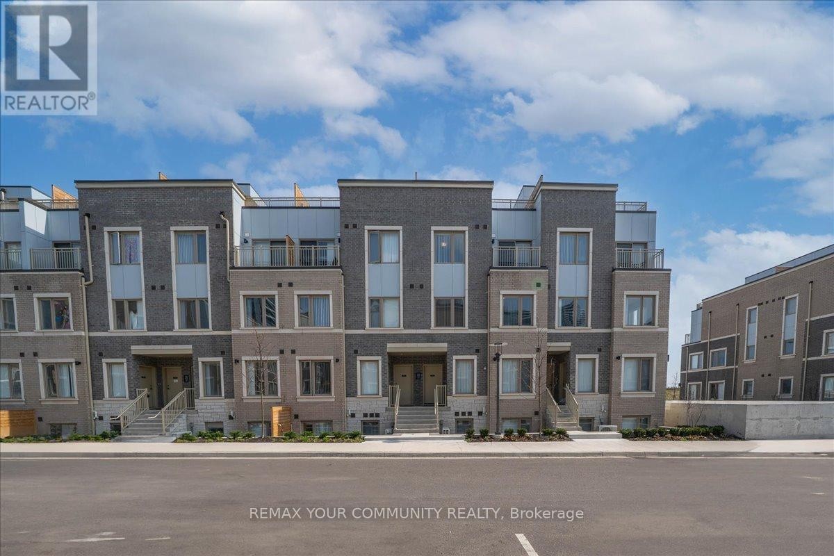 












311 - 130 HONEYCRISP CRESCENT

,
Vaughan (Vaughan Corporate Centre),




Ontario
L4K0N7

