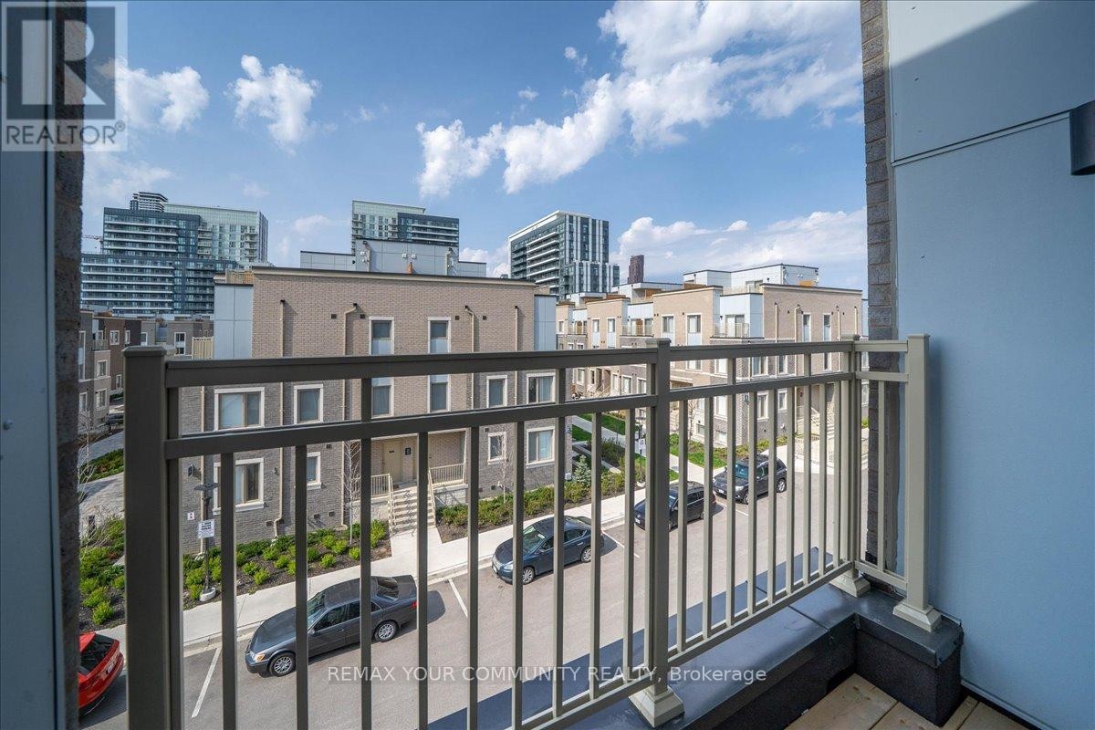 












311 - 130 HONEYCRISP CRESCENT

,
Vaughan (Vaughan Corporate Centre),




Ontario
L4K0N7

