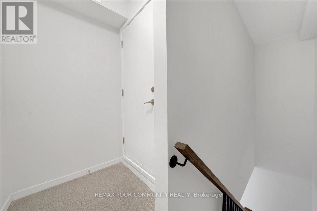












311 - 130 HONEYCRISP CRESCENT

,
Vaughan (Vaughan Corporate Centre),




Ontario
L4K0N7

