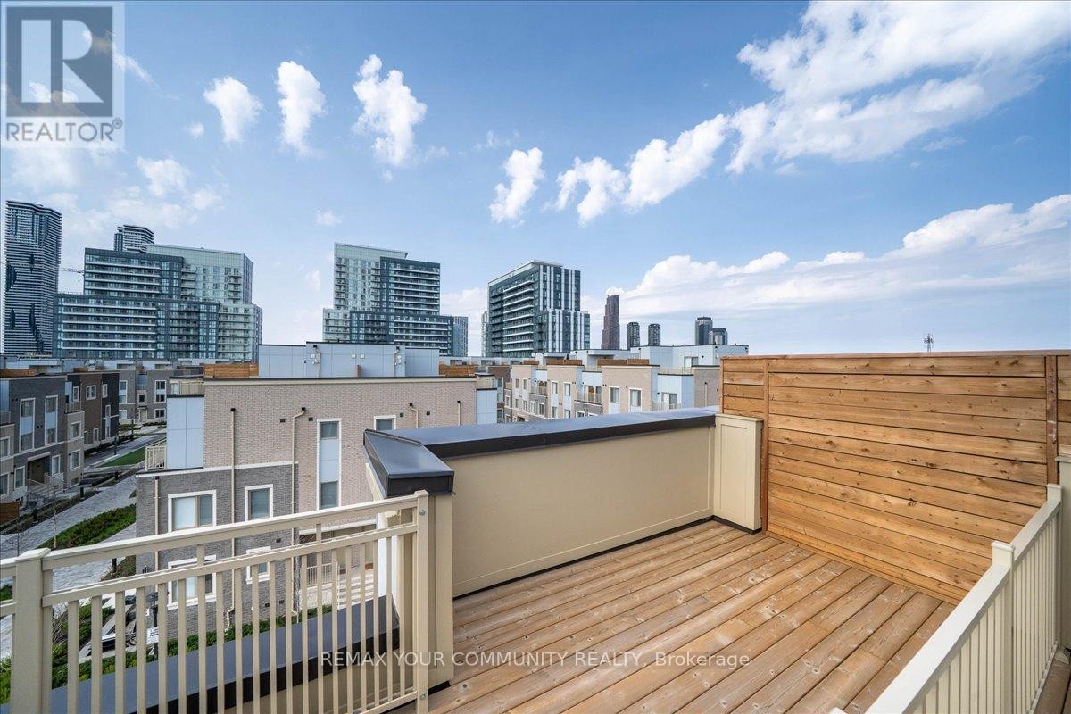 












311 - 130 HONEYCRISP CRESCENT

,
Vaughan (Vaughan Corporate Centre),




Ontario
L4K0N7

